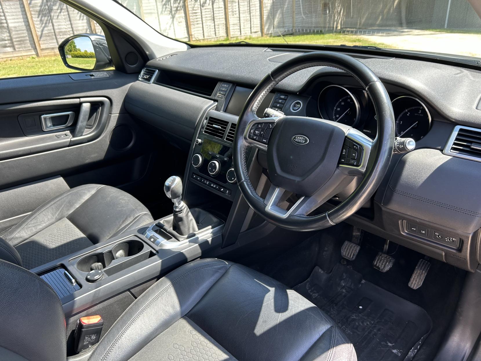 Land Rover Discovery Sport 2.0 TD4 Pure Edition SUV 5dr Diesel Manual 4WD Euro 6 (s/s) (5 Seat) (150 ps)