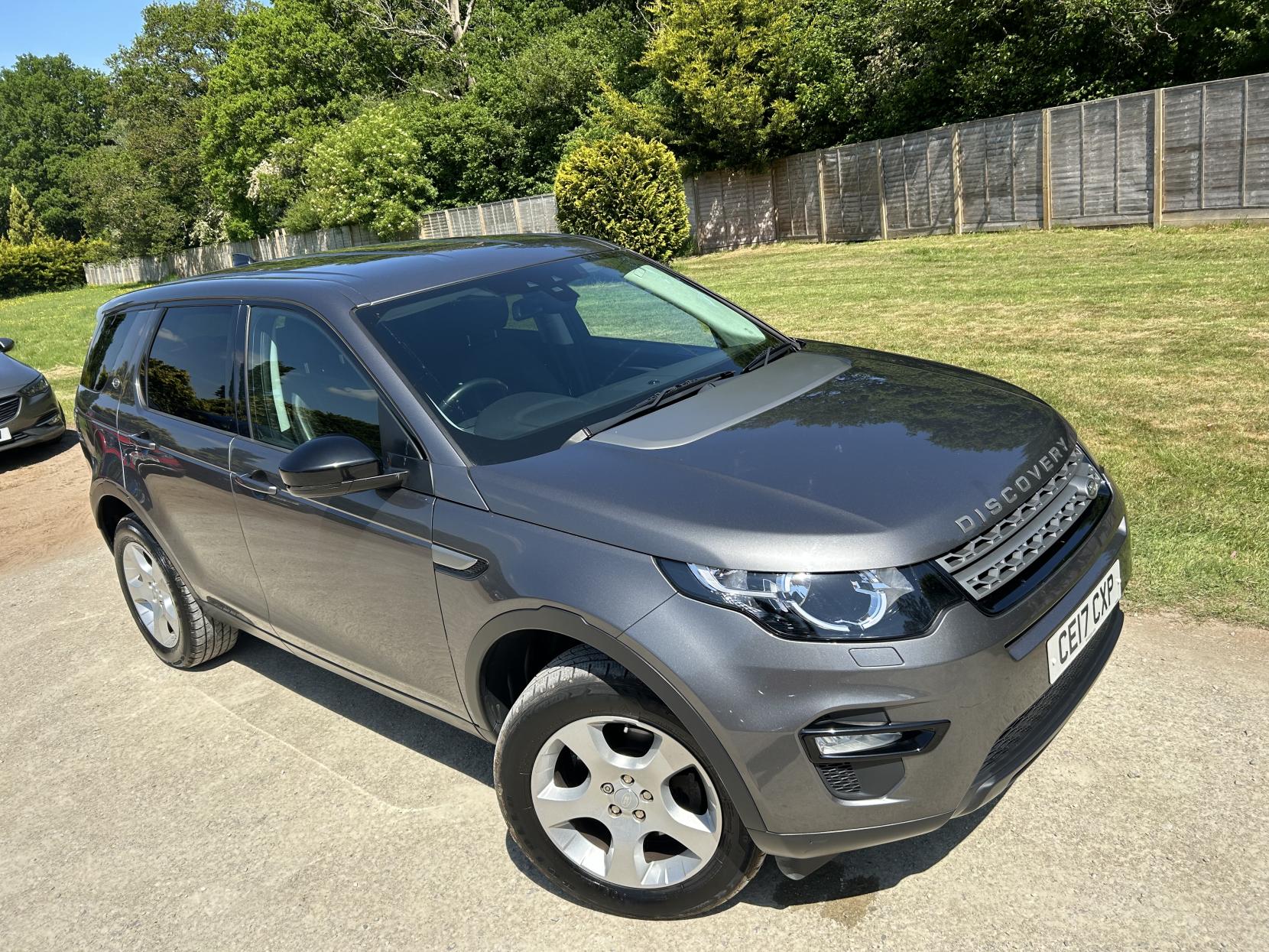 Land Rover Discovery Sport 2.0 TD4 Pure Edition SUV 5dr Diesel Manual 4WD Euro 6 (s/s) (5 Seat) (150 ps)