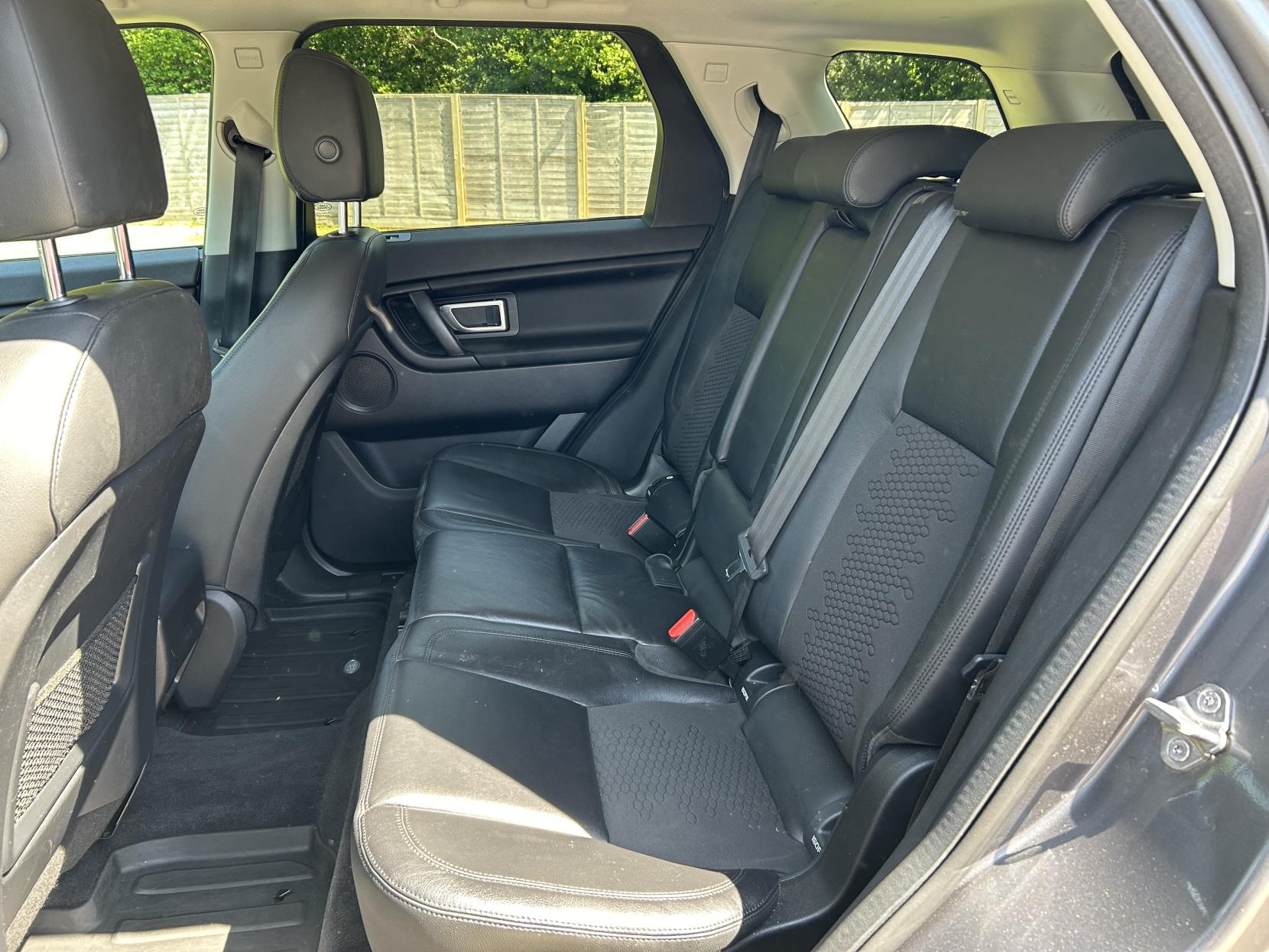 Land Rover Discovery Sport 2.0 TD4 Pure Edition SUV 5dr Diesel Manual 4WD Euro 6 (s/s) (5 Seat) (150 ps)