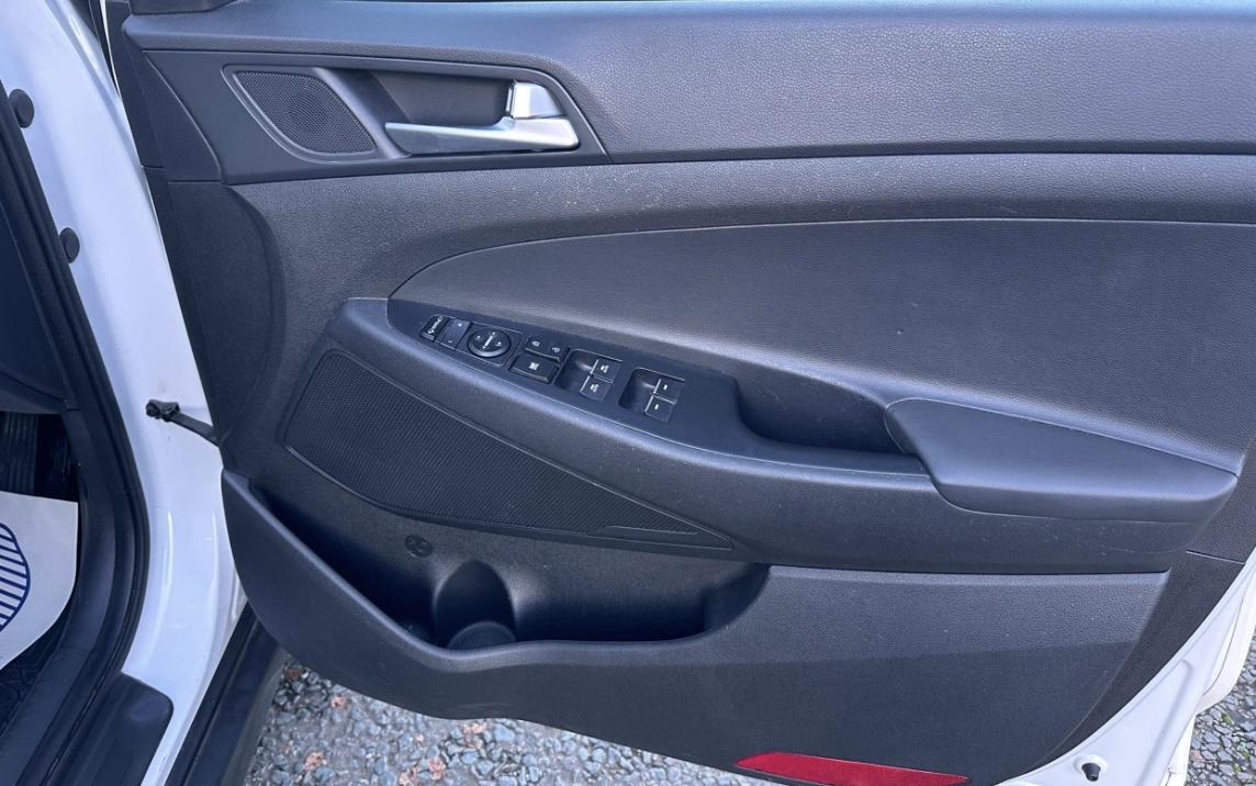 Hyundai TUCSON 1.6 GDi SE Nav SUV 5dr Petrol Manual Euro 6 (s/s) (132 ps)