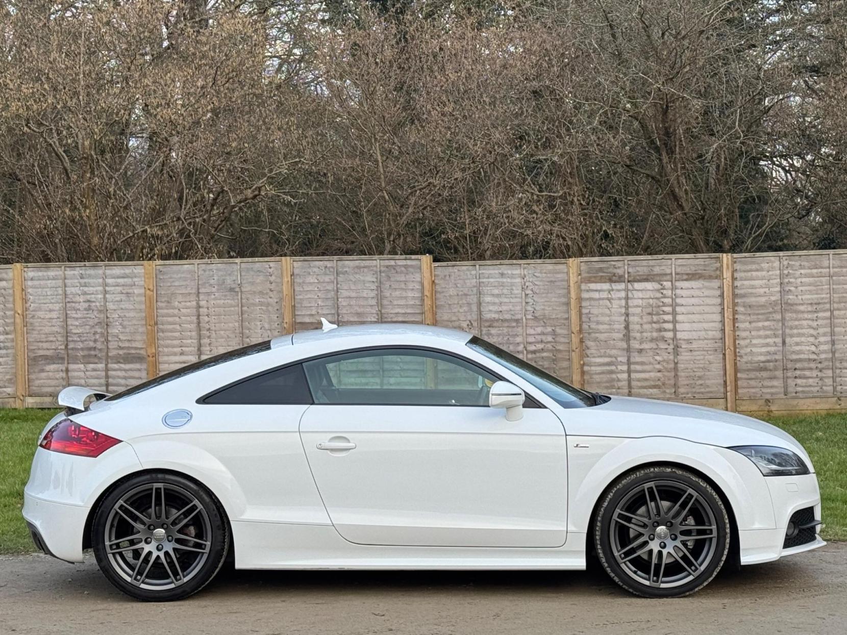 Audi TT 2.0 TFSI Black Edition Euro 5 (s/s) 3dr