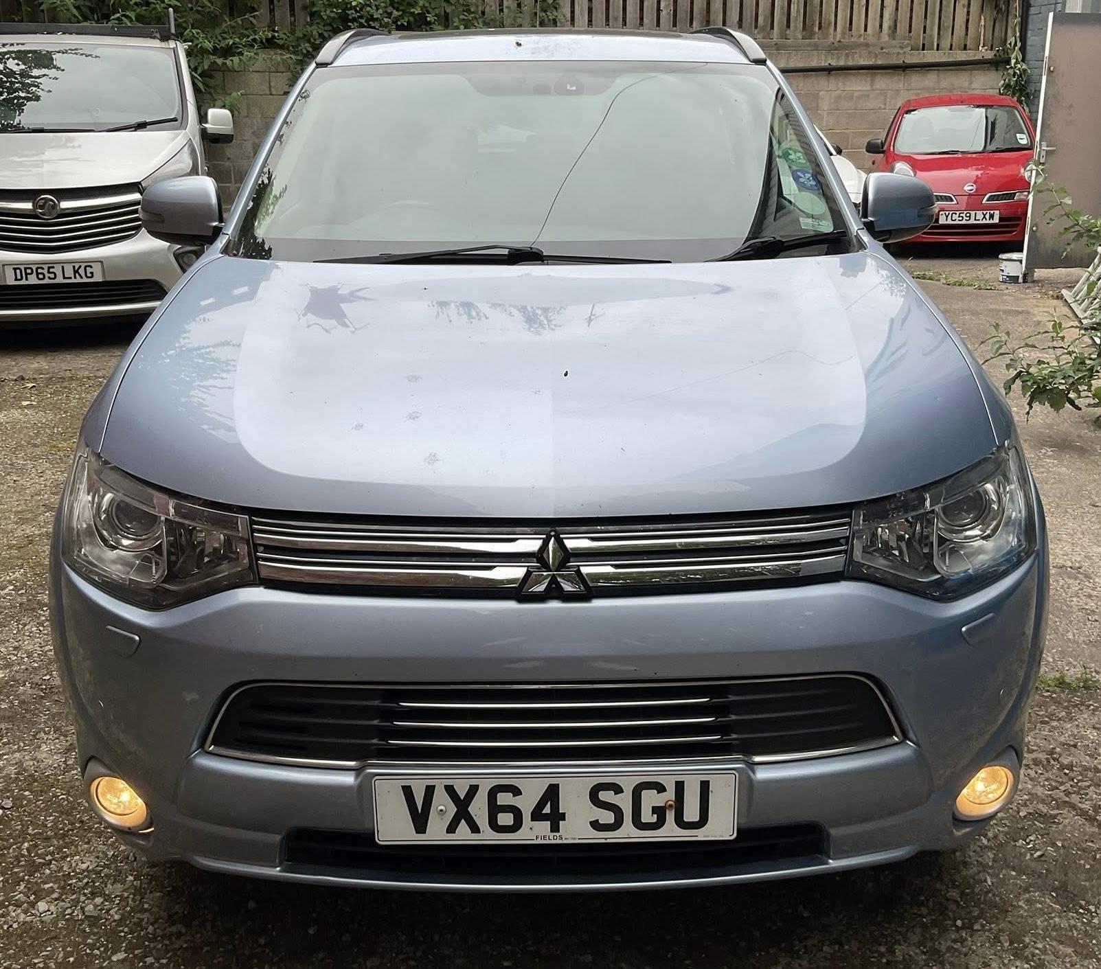 Mitsubishi Outlander 2.0h 12kWh GX4h SUV 5dr Petrol Plug-in Hybrid CVT 4WD Euro 5 (s/s) (200 ps)