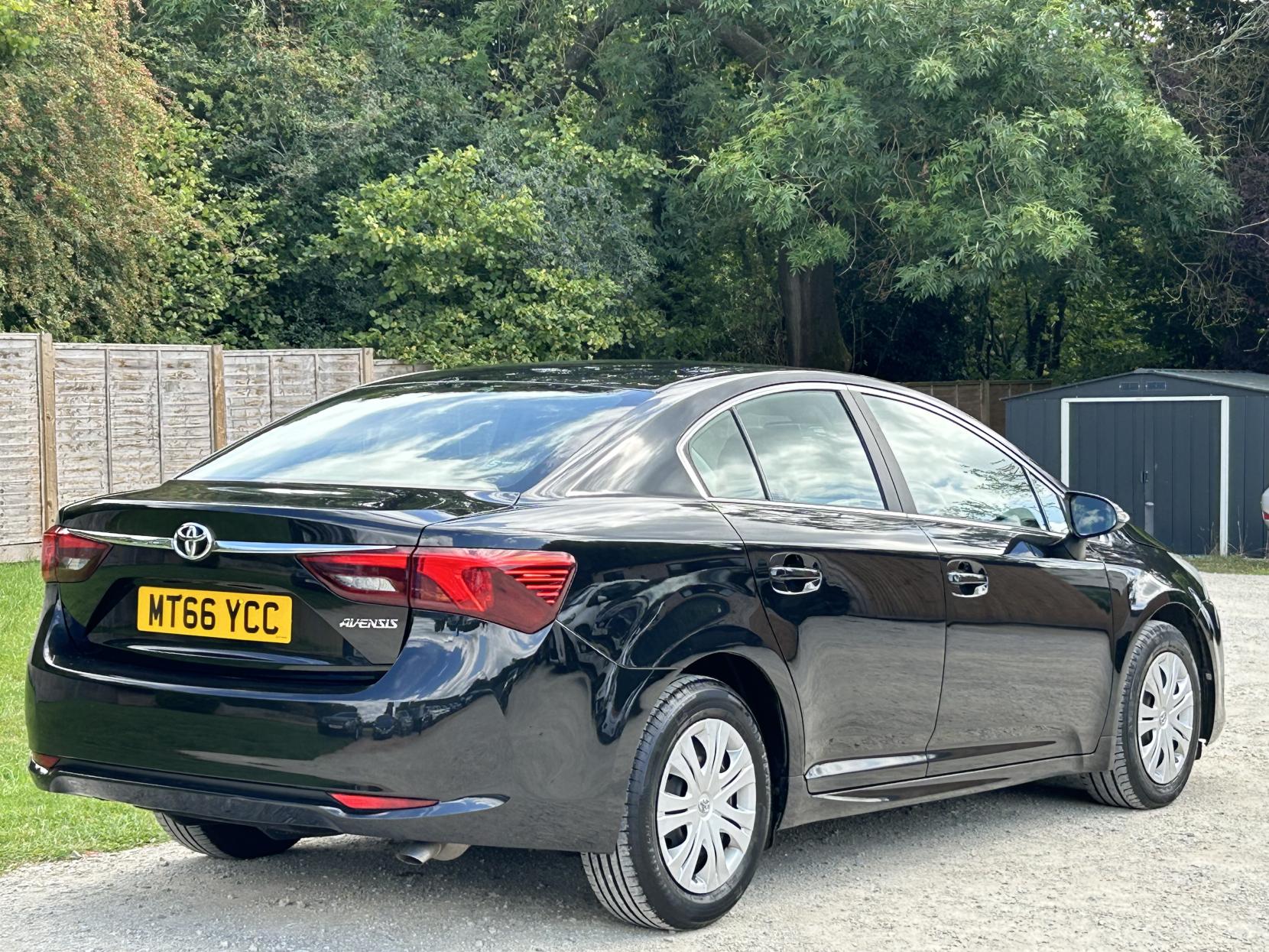 Toyota Avensis 1.6 D-4D Active Saloon 4dr Diesel Manual Euro 6 (s/s) (112 bhp)