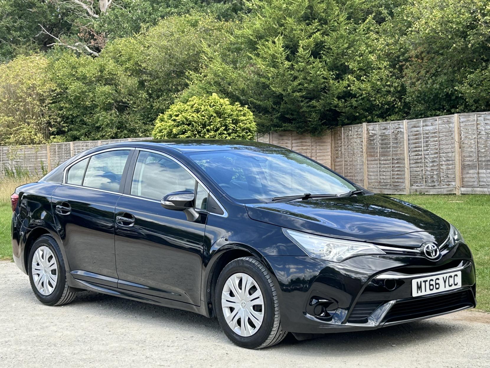 Toyota Avensis 1.6 D-4D Active Saloon 4dr Diesel Manual Euro 6 (s/s) (112 bhp)