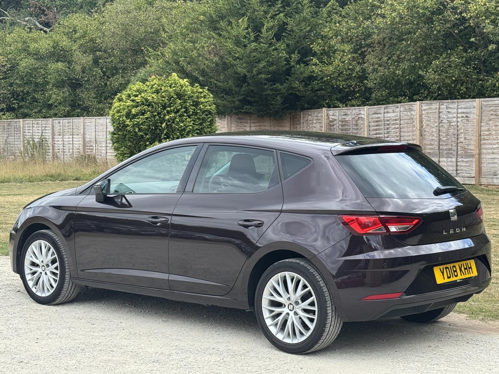 SEAT Leon 1.2 TSI SE Dynamic Technology Hatchback 5dr Petrol Manual Euro 6 (s/s) (110 ps)