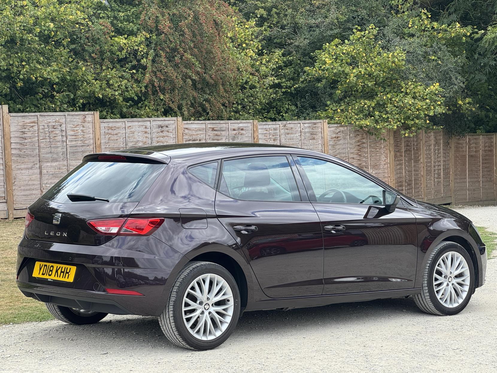 SEAT Leon 1.2 TSI SE Dynamic Technology Hatchback 5dr Petrol Manual Euro 6 (s/s) (110 ps)