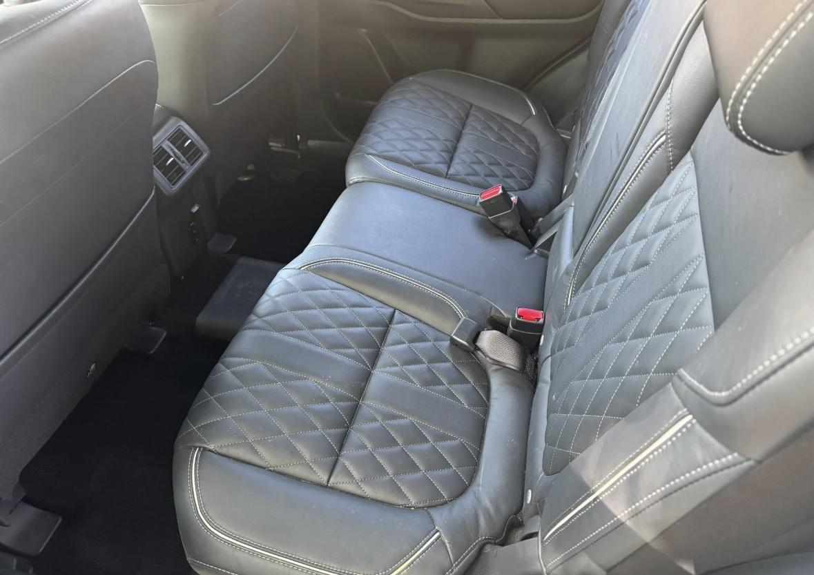 Mitsubishi Outlander 2.4h TwinMotor 13.8kWh Exceed Safety SUV 5dr Petrol Plug-in Hybrid CVT 4WD Euro 6 (s/s) (224 ps)