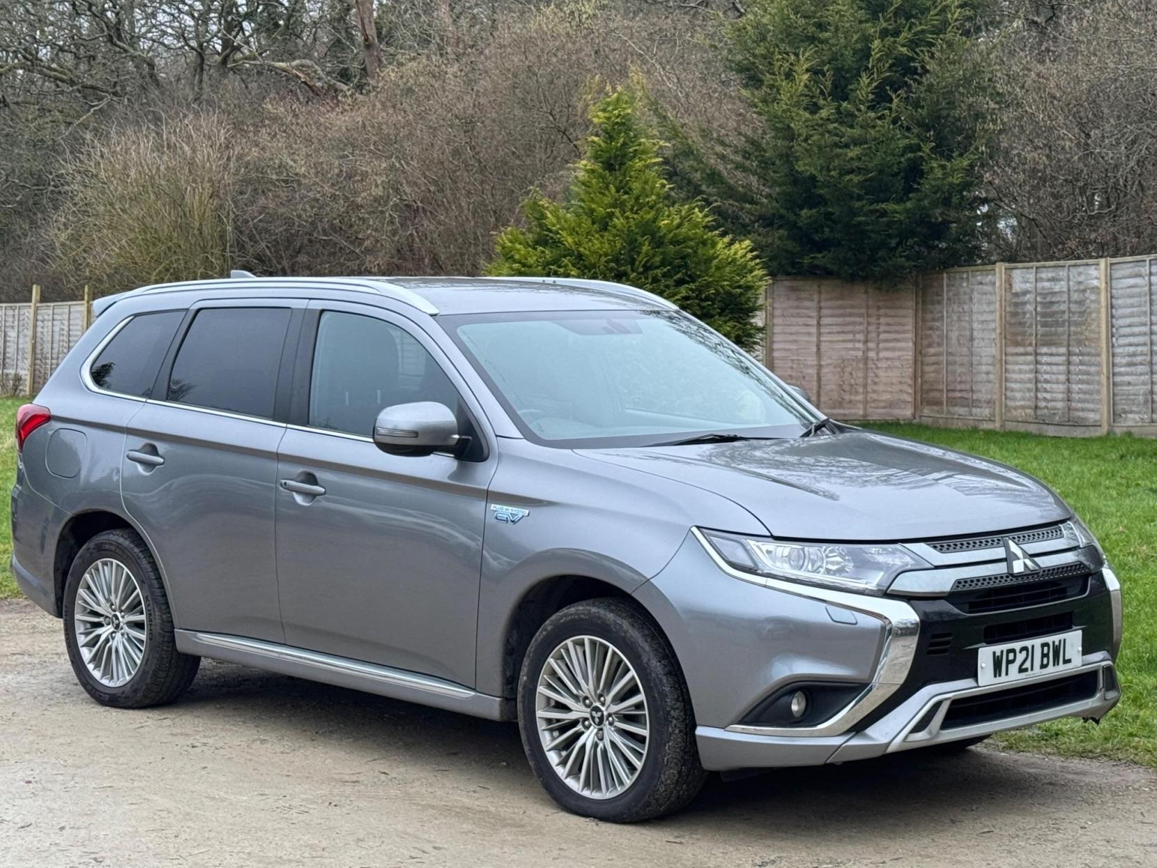 Mitsubishi Outlander 2.4h TwinMotor 13.8kWh Dynamic CVT 4WD Euro 6 (s/s) 5dr