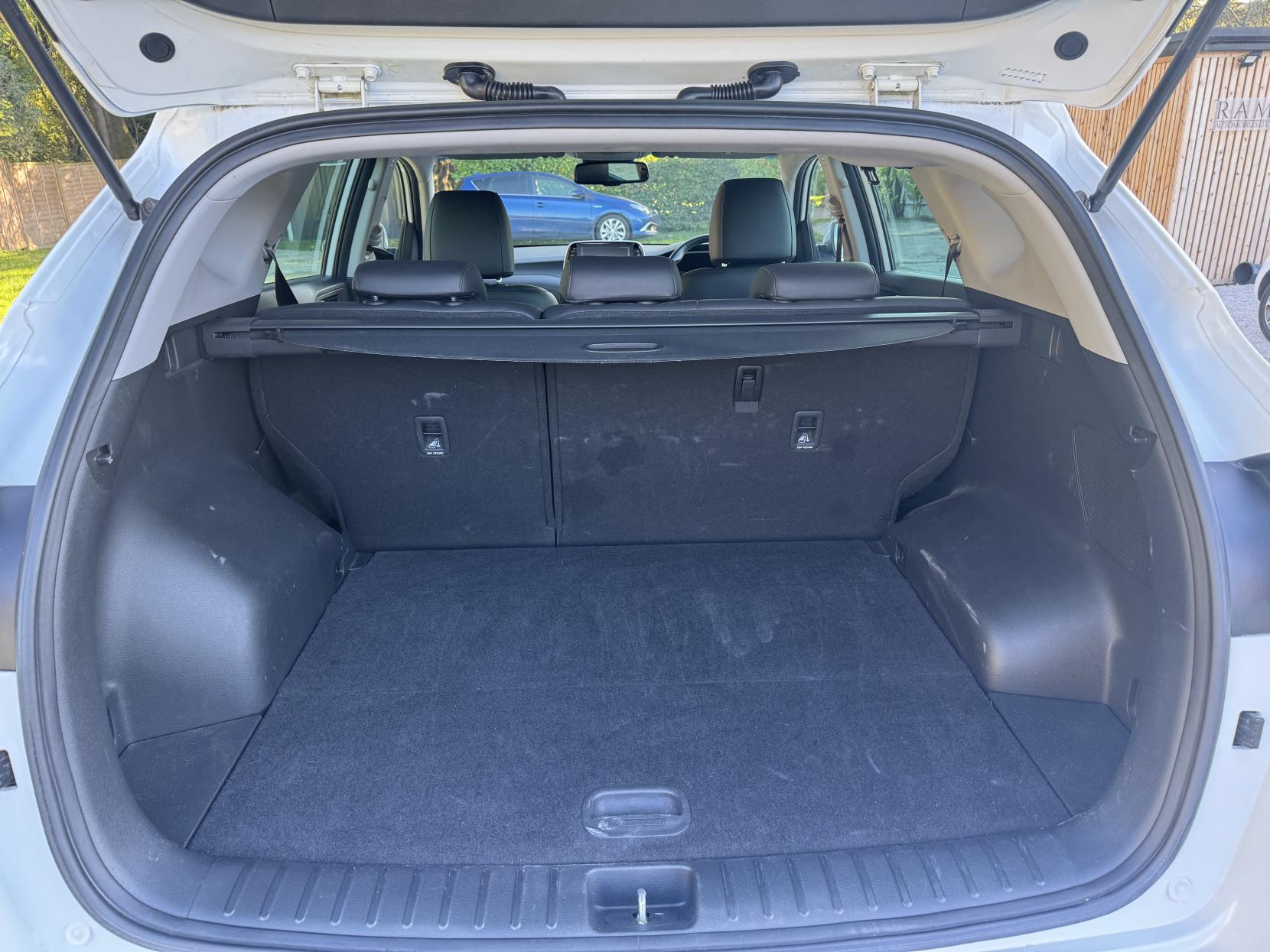 Hyundai TUCSON 1.6 GDi Premium SUV 5dr Petrol Manual Euro 6 (s/s) (132 ps)