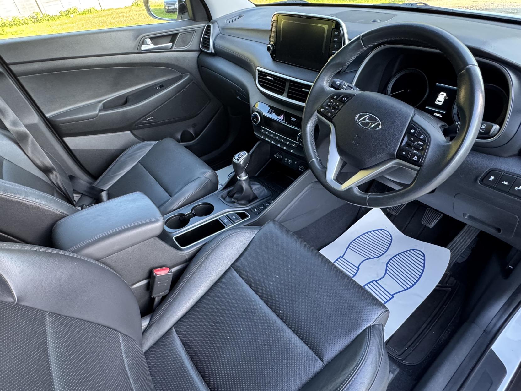 Hyundai TUCSON 1.6 GDi Premium SUV 5dr Petrol Manual Euro 6 (s/s) (132 ps)