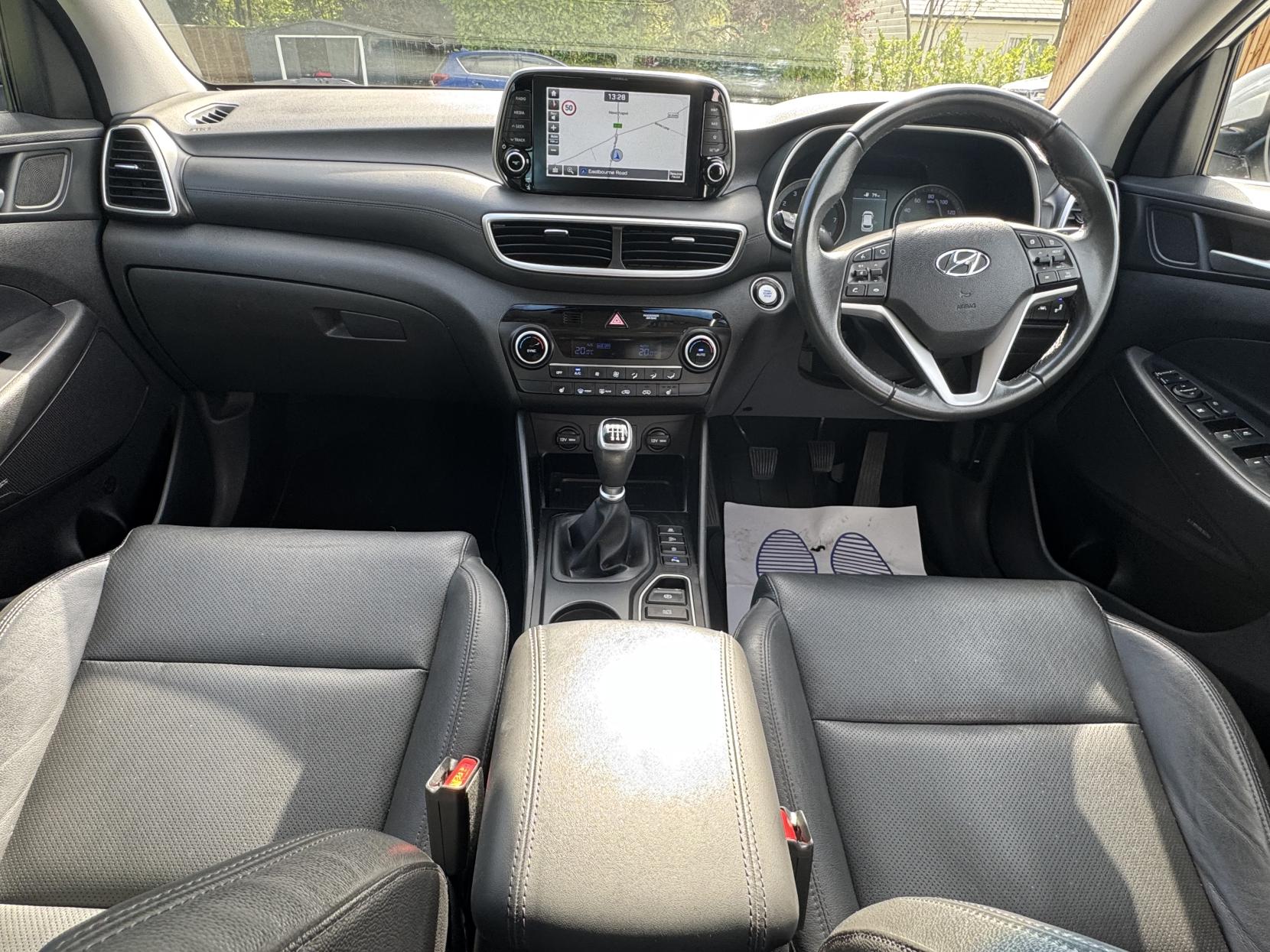 Hyundai TUCSON 1.6 GDi Premium SUV 5dr Petrol Manual Euro 6 (s/s) (132 ps)