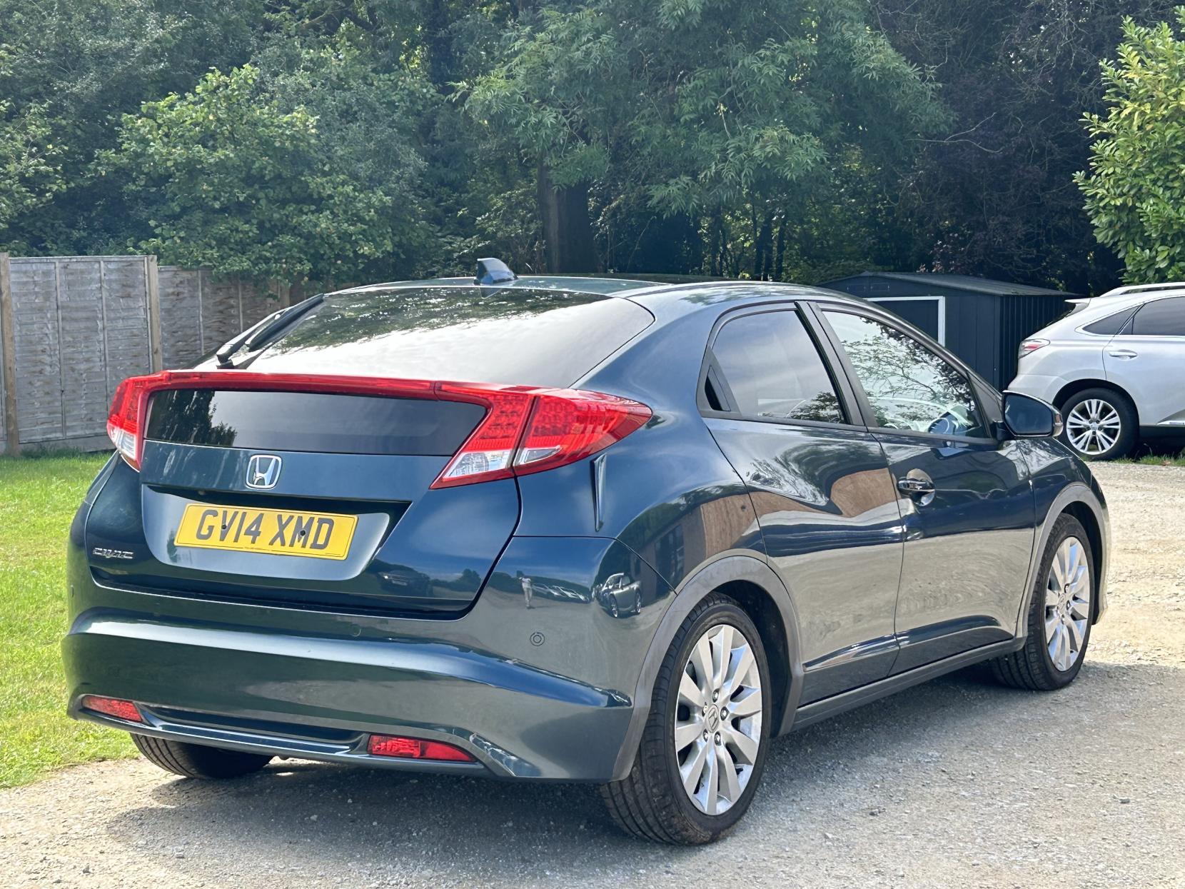 Honda Civic 1.8 i-VTEC EX GT Hatchback 5dr Petrol Auto Euro 5 (142 ps)