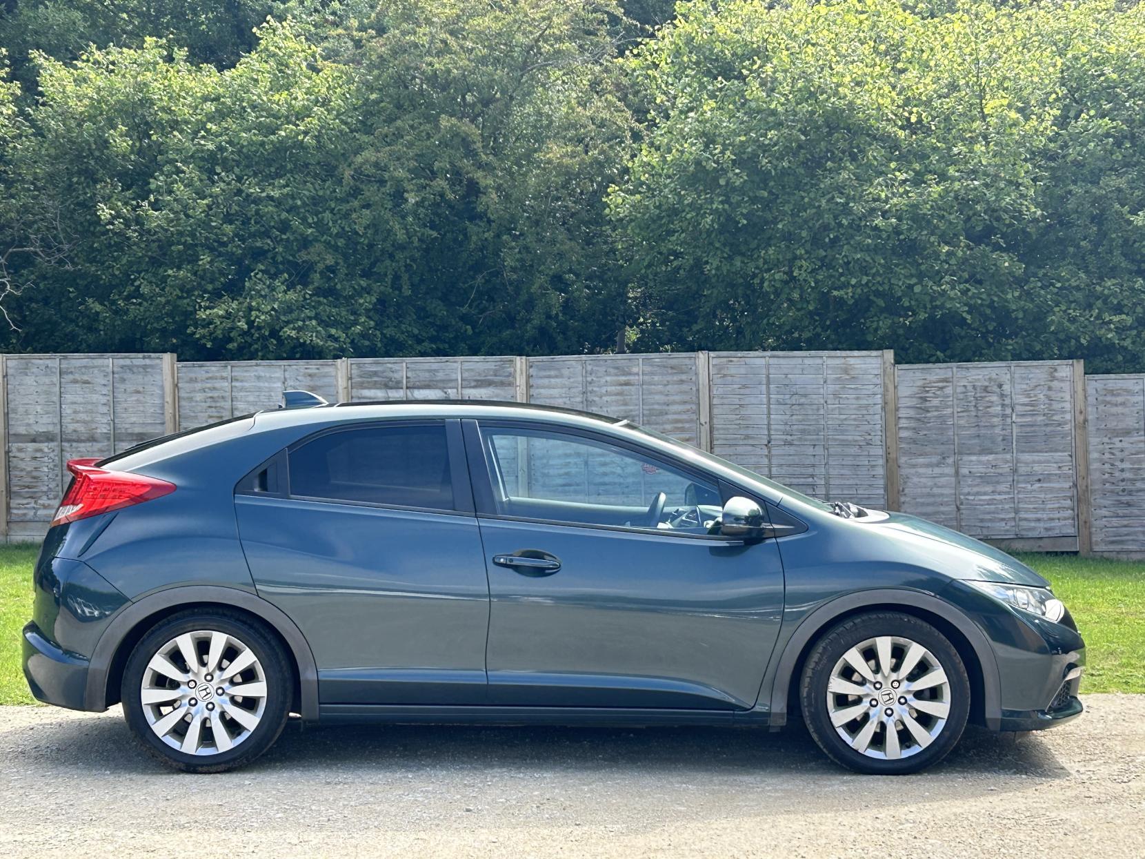 Honda Civic 1.8 i-VTEC EX GT Hatchback 5dr Petrol Auto Euro 5 (142 ps)
