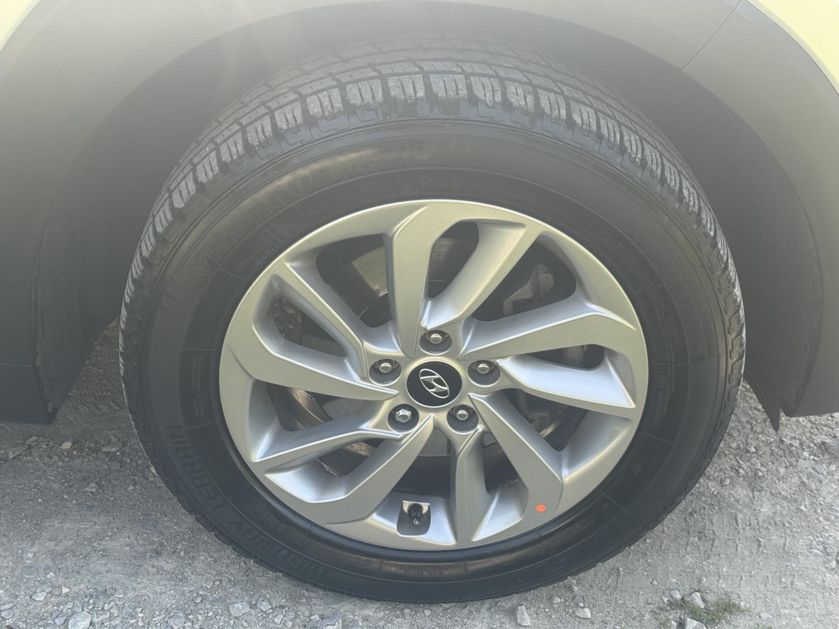 Hyundai TUCSON 1.6 GDi Blue Drive SE Nav SUV 5dr Petrol Manual Euro 6 (s/s) (132 ps)