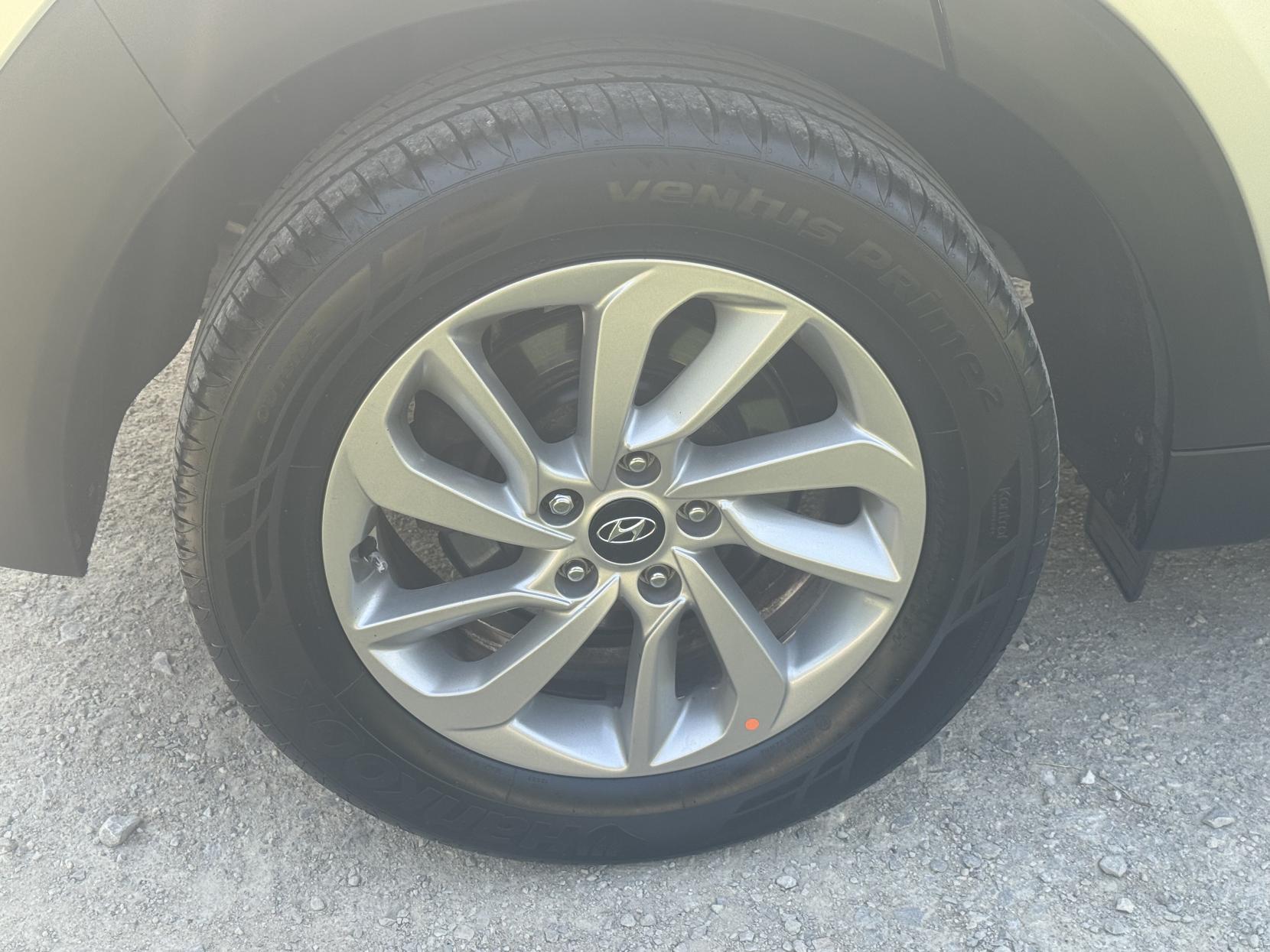 Hyundai TUCSON 1.6 GDi Blue Drive SE Nav SUV 5dr Petrol Manual Euro 6 (s/s) (132 ps)