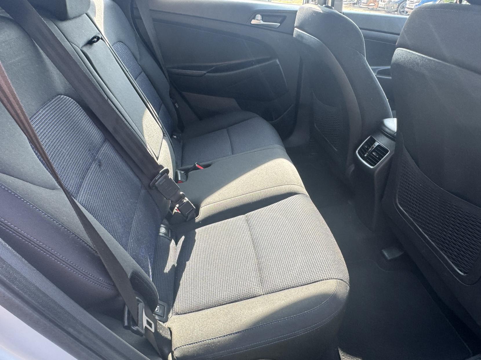Hyundai TUCSON 1.6 GDi Blue Drive SE Nav SUV 5dr Petrol Manual Euro 6 (s/s) (132 ps)