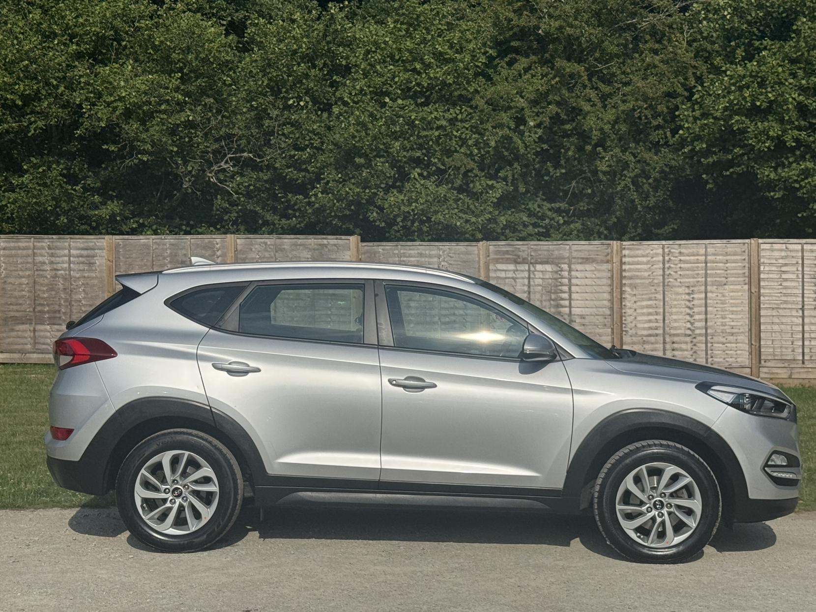 Hyundai TUCSON 1.6 GDi Blue Drive SE Nav SUV 5dr Petrol Manual Euro 6 (s/s) (132 ps)