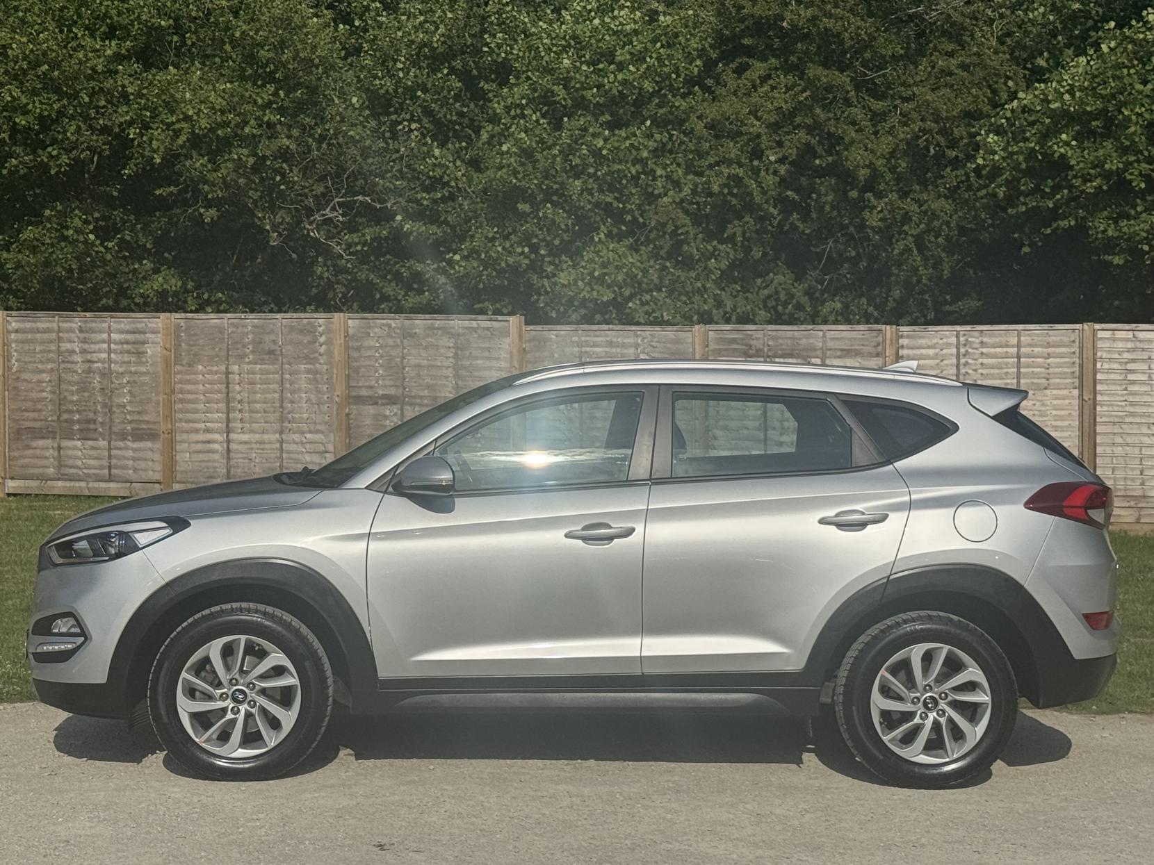 Hyundai TUCSON 1.6 GDi Blue Drive SE Nav SUV 5dr Petrol Manual Euro 6 (s/s) (132 ps)