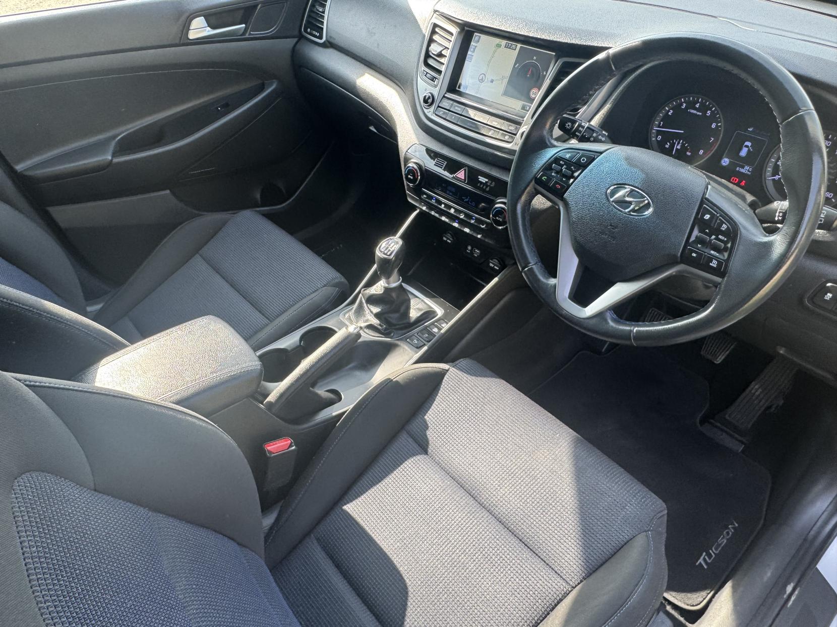 Hyundai TUCSON 1.6 GDi Blue Drive SE Nav SUV 5dr Petrol Manual Euro 6 (s/s) (132 ps)