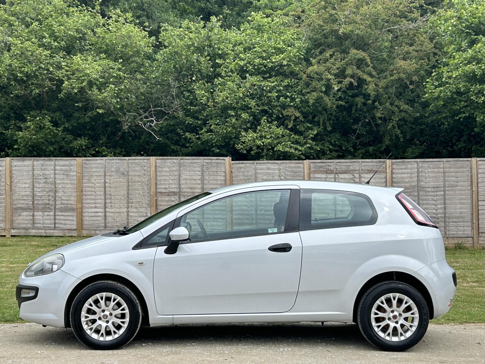 Fiat Punto Evo 1.4 Active Hatchback 3dr Petrol Euro 5 (s/s) (77 bhp)