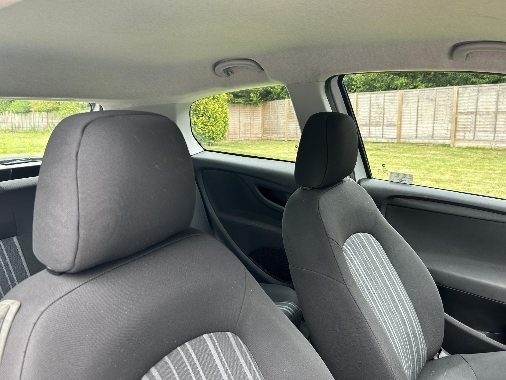 Fiat Punto Evo 1.4 Active Hatchback 3dr Petrol Euro 5 (s/s) (77 bhp)