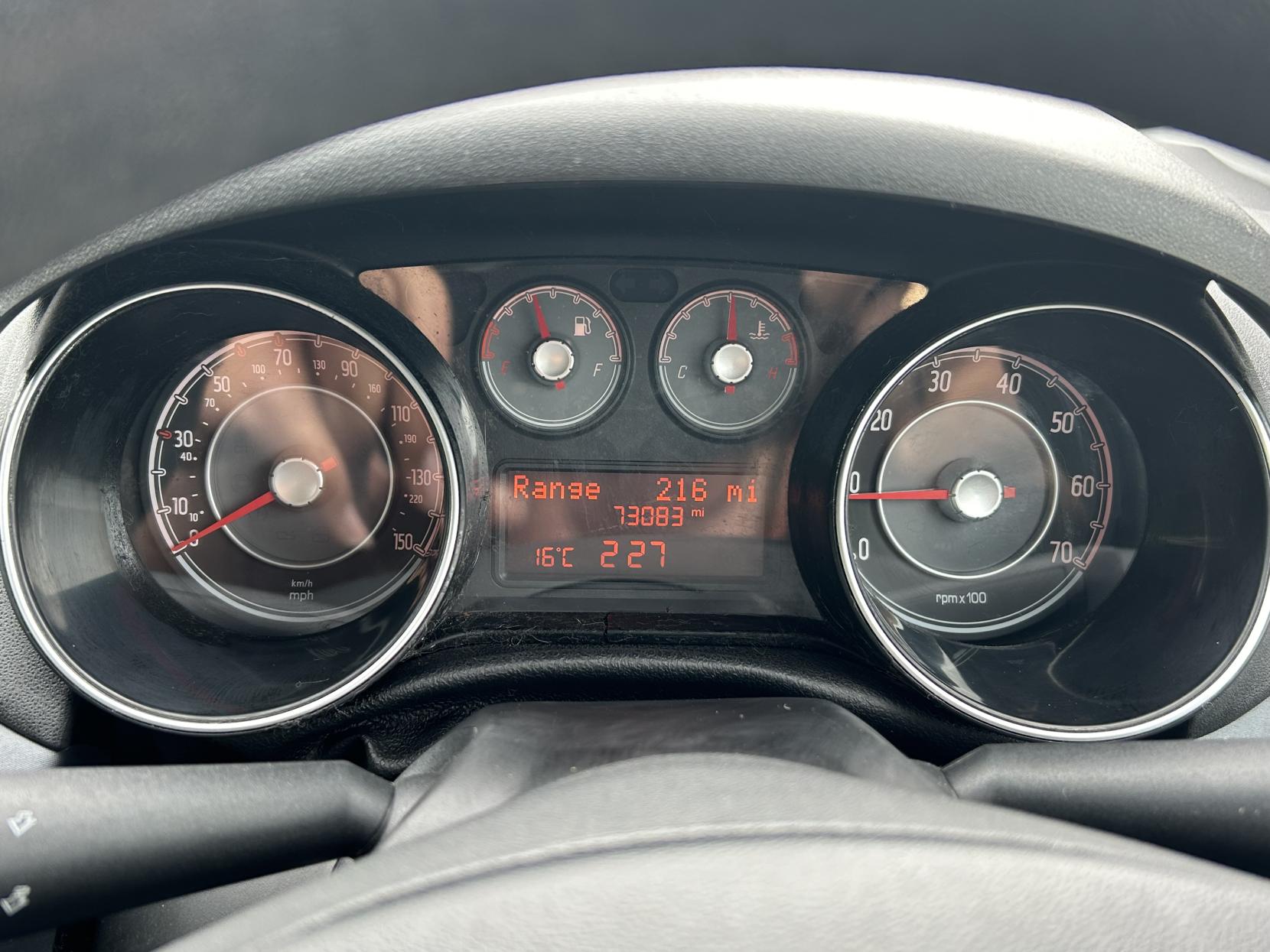 Fiat Punto Evo 1.4 Active Hatchback 3dr Petrol Euro 5 (s/s) (77 bhp)
