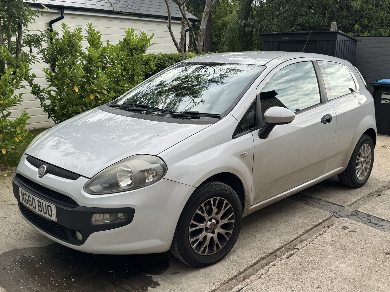 Fiat Punto Evo 1.4 Active Hatchback 3dr Petrol Euro 5 (s/s) (77 bhp)