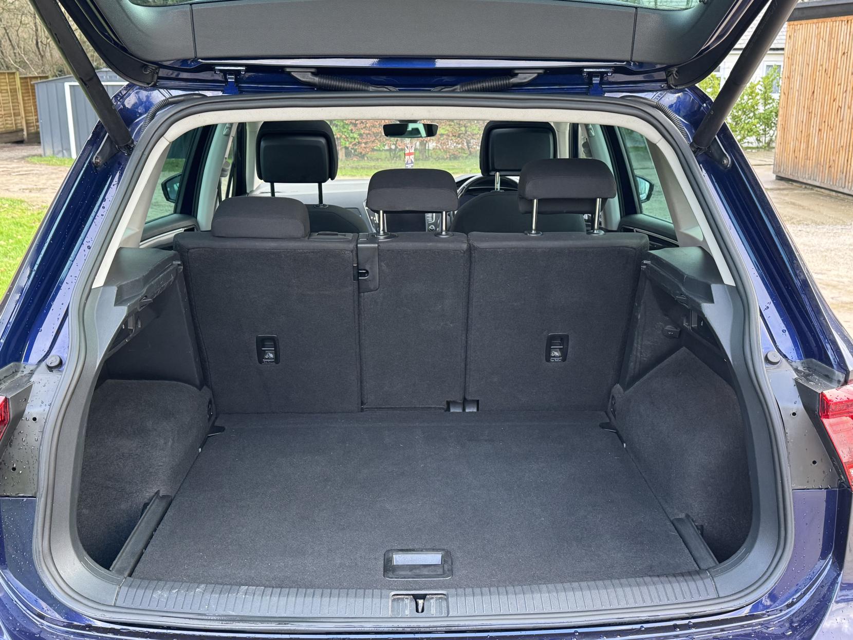 Volkswagen Tiguan 2.0 TDI BlueMotion Tech SEL SUV 5dr Diesel DSG 4Motion Euro 6 (s/s) (150 ps)