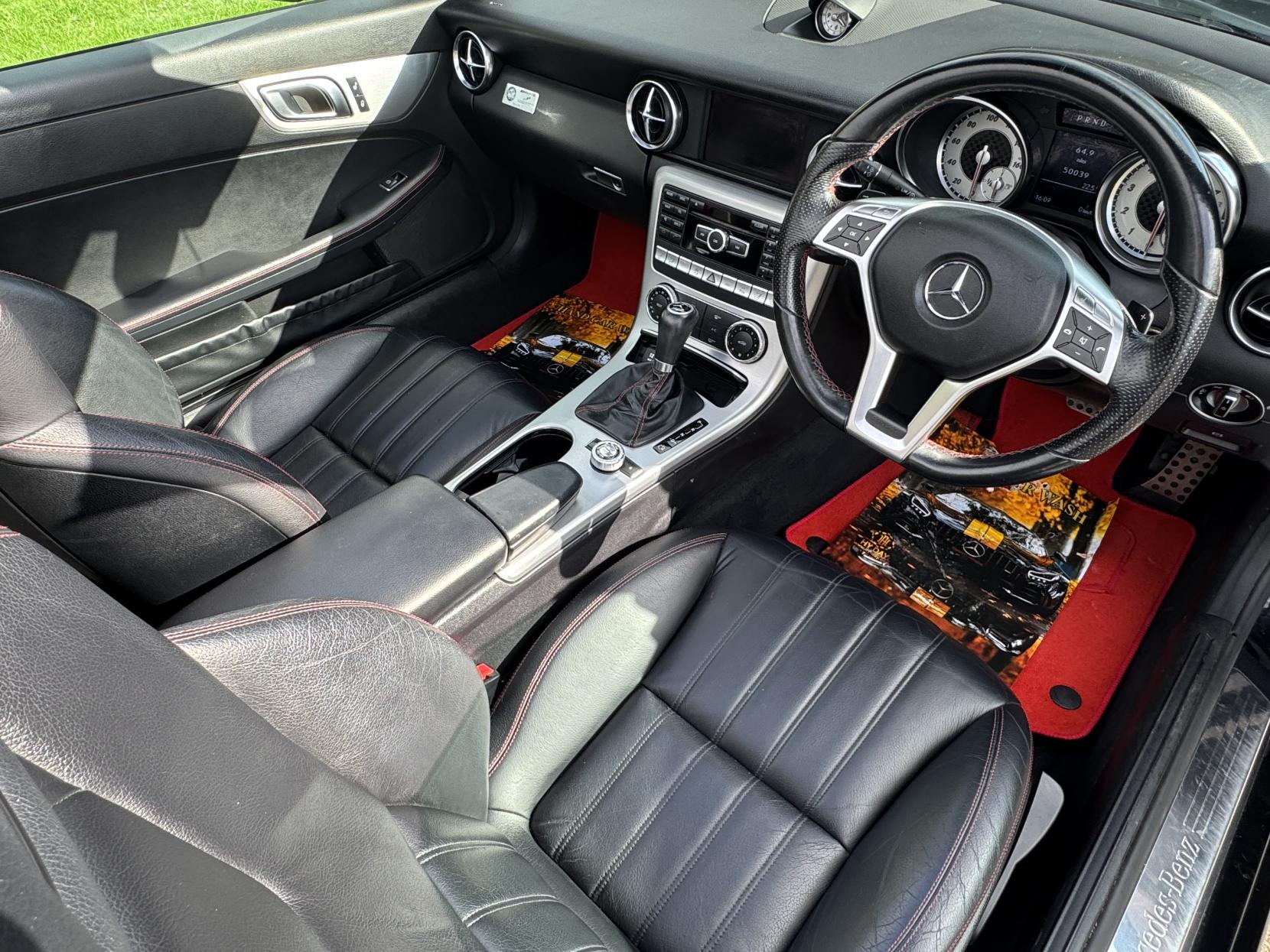 Mercedes-Benz SLK 1.8 SLK200 BlueEfficiency AMG Sport Edition 125 Convertible 2dr Petrol G-Tronic+ Euro 5 (s/s) (184 ps)