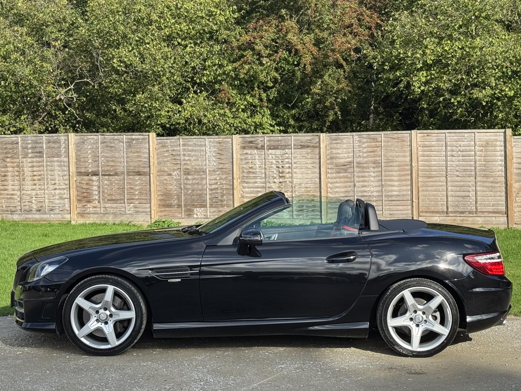 Mercedes-Benz SLK 1.8 SLK200 BlueEfficiency AMG Sport Edition 125 Convertible 2dr Petrol G-Tronic+ Euro 5 (s/s) (184 ps)