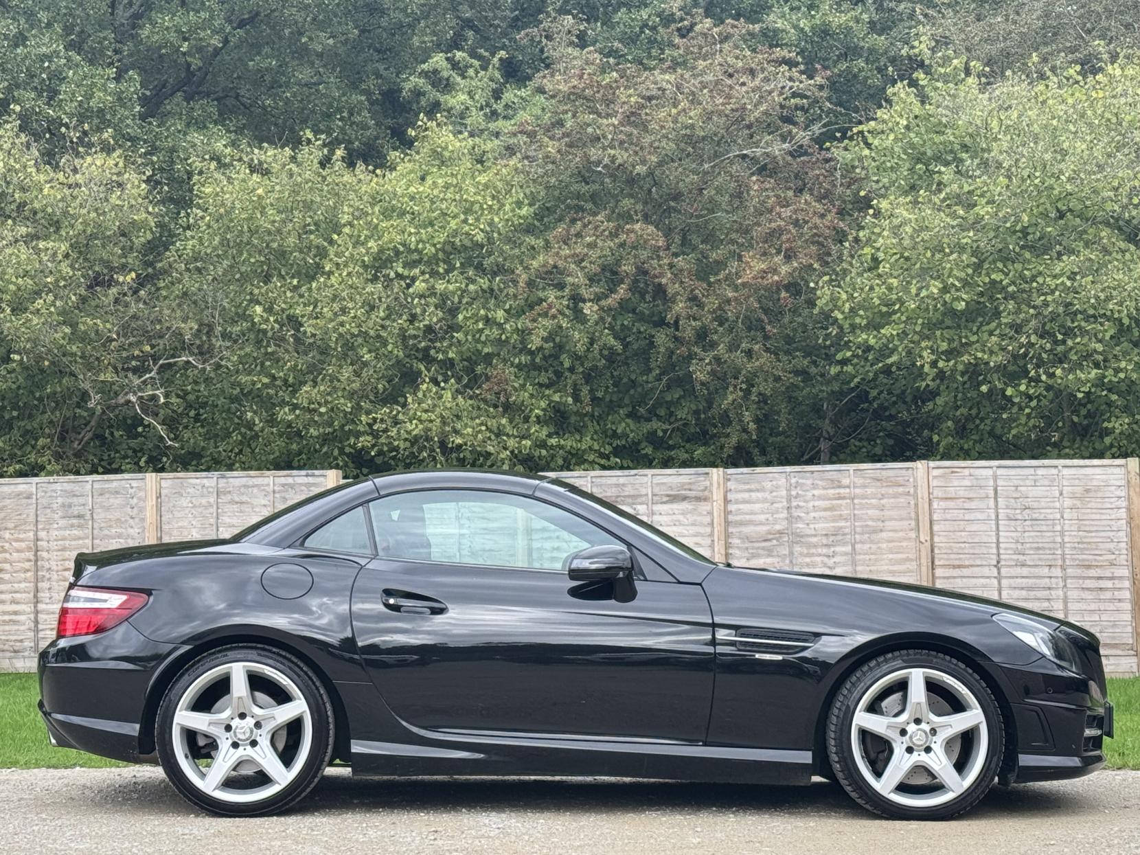 Mercedes-Benz SLK 1.8 SLK200 BlueEfficiency AMG Sport Edition 125 Convertible 2dr Petrol G-Tronic+ Euro 5 (s/s) (184 ps)