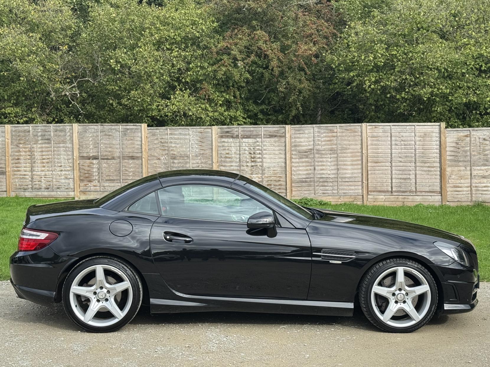 Mercedes-Benz SLK 1.8 SLK200 BlueEfficiency AMG Sport Edition 125 Convertible 2dr Petrol G-Tronic+ Euro 5 (s/s) (184 ps)