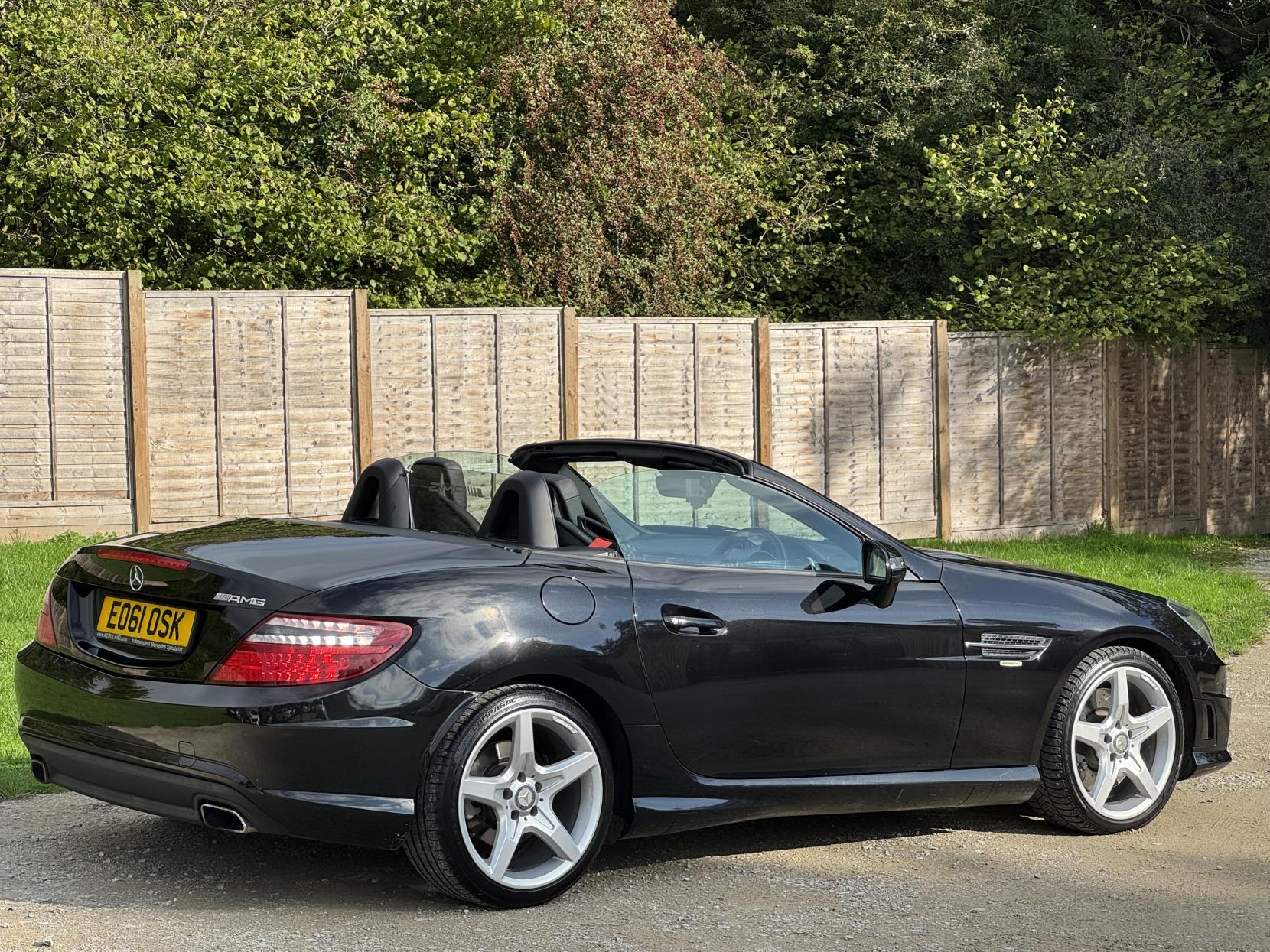Mercedes-Benz SLK 1.8 SLK200 BlueEfficiency AMG Sport Edition 125 Convertible 2dr Petrol G-Tronic+ Euro 5 (s/s) (184 ps)