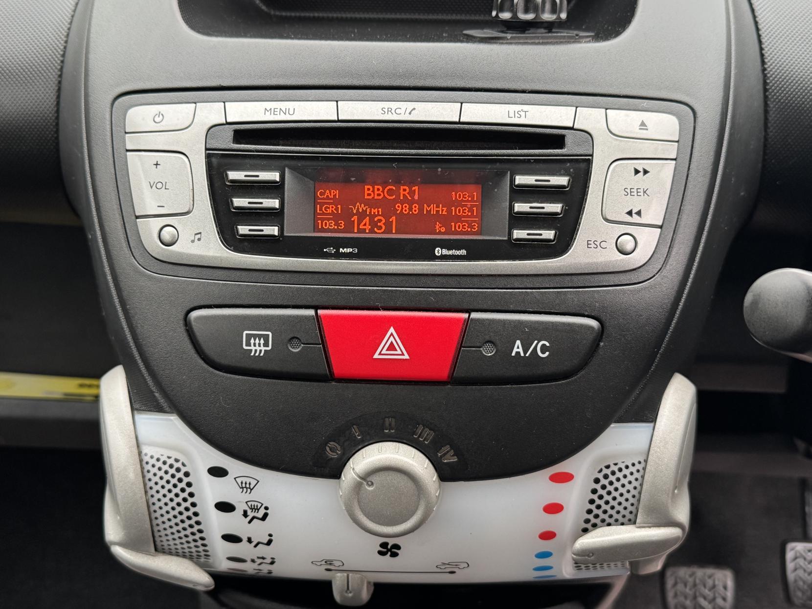 Citroen C1 1.0i VTR Hatchback 5dr Petrol Manual Euro 5 (68 ps)