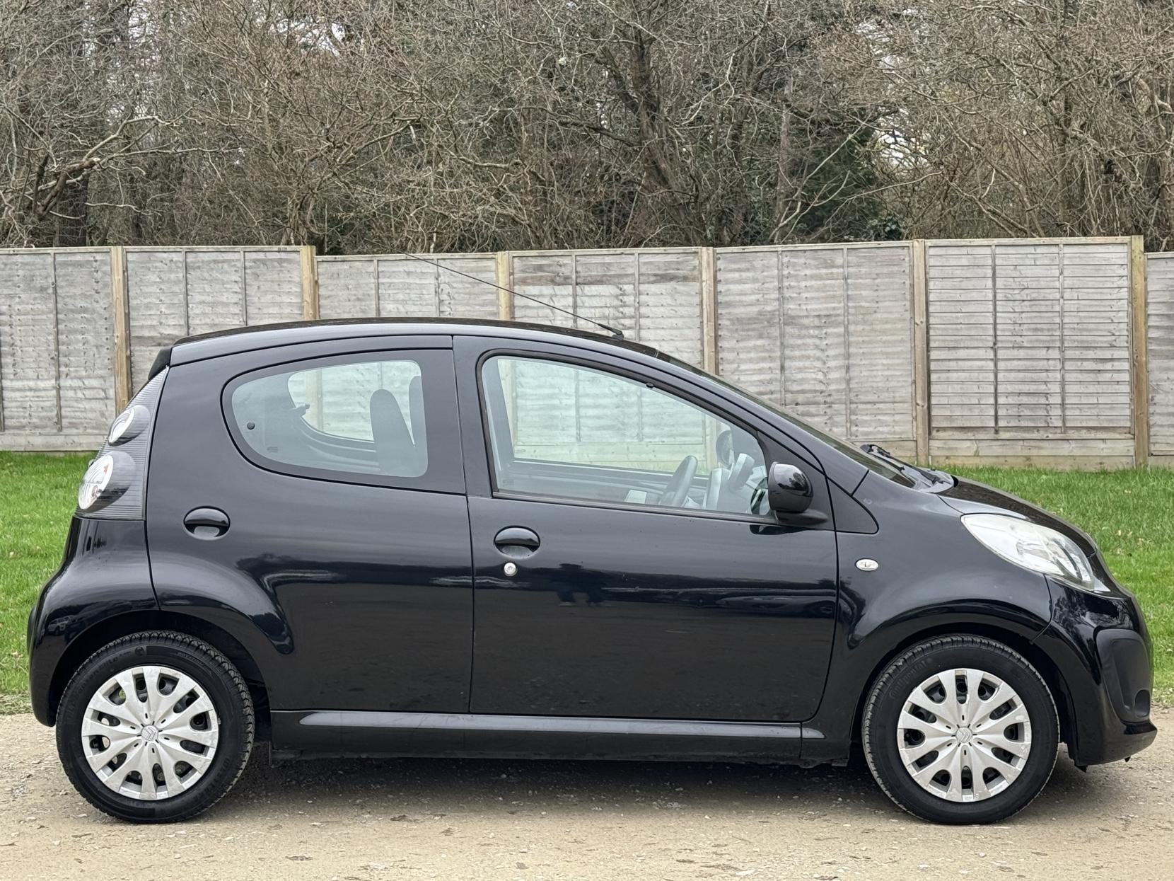 Citroen C1 1.0i VTR Hatchback 5dr Petrol Manual Euro 5 (68 ps)