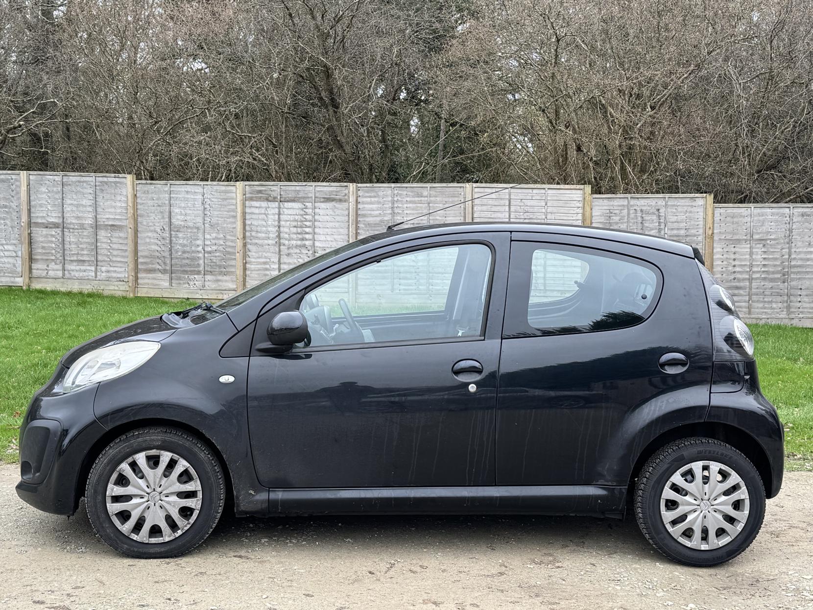 Citroen C1 1.0i VTR Hatchback 5dr Petrol Manual Euro 5 (68 ps)