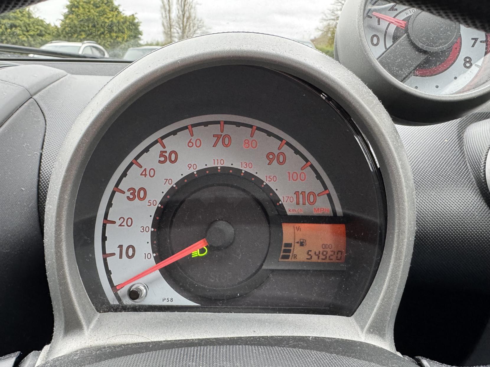 Citroen C1 1.0i VTR Hatchback 5dr Petrol Manual Euro 5 (68 ps)