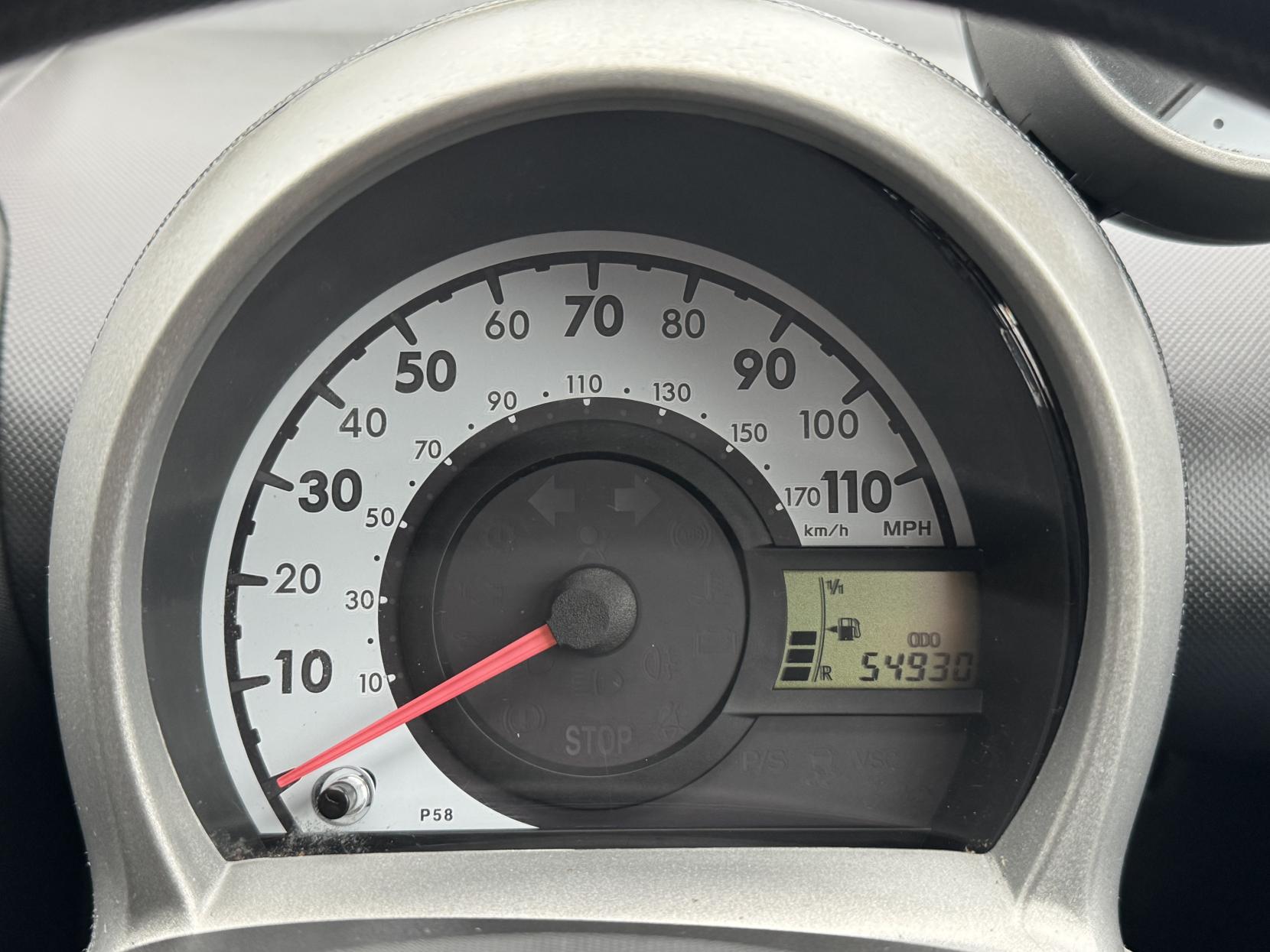 Citroen C1 1.0i VTR Hatchback 5dr Petrol Manual Euro 5 (68 ps)