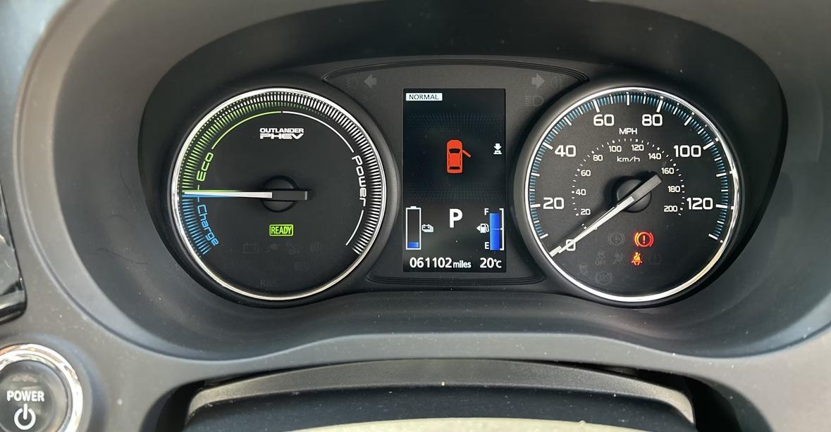 Mitsubishi Outlander 2.0h 12kWh GX4h SUV 5dr Petrol Plug-in Hybrid CVT 4WD Euro 6 (s/s) (200 ps)