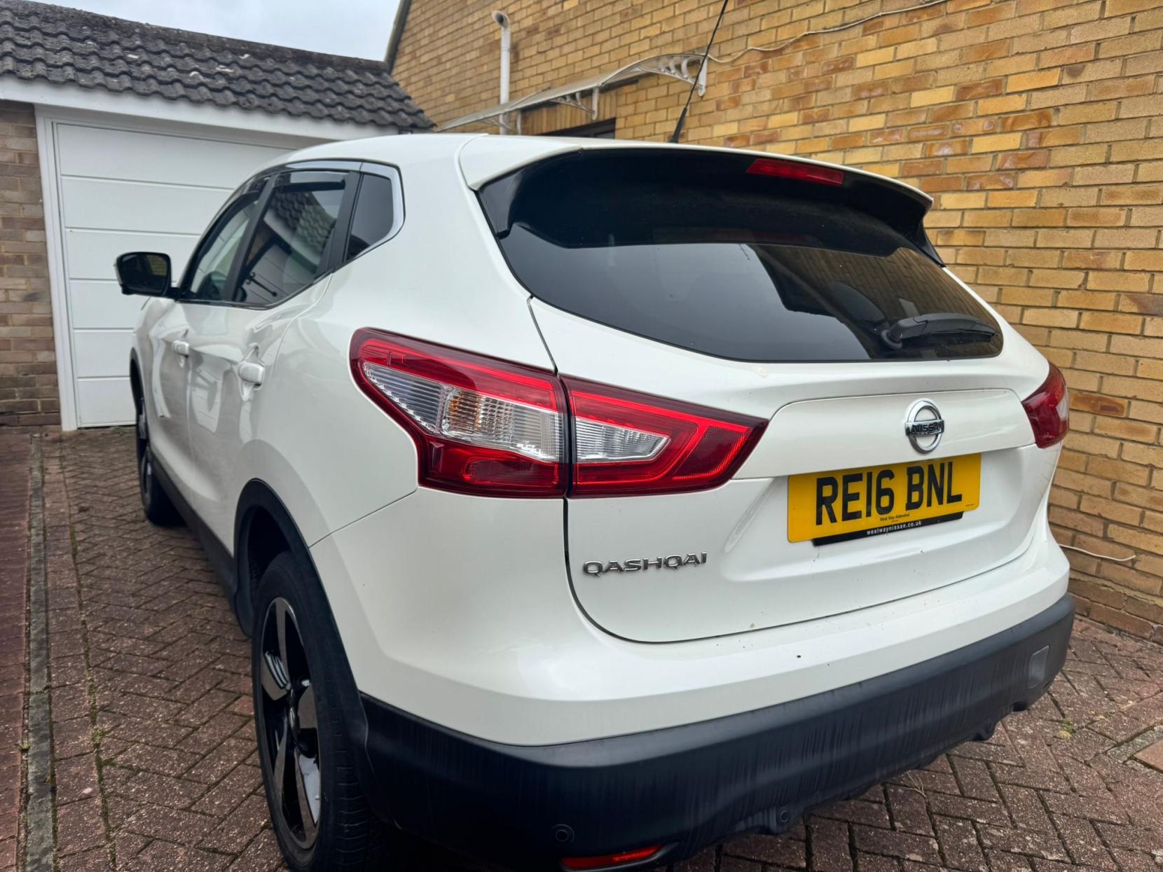 Nissan Qashqai 1.2 DIG-T N-Connecta SUV 5dr Petrol XTRON 2WD Euro 6 (s/s) (115 ps)