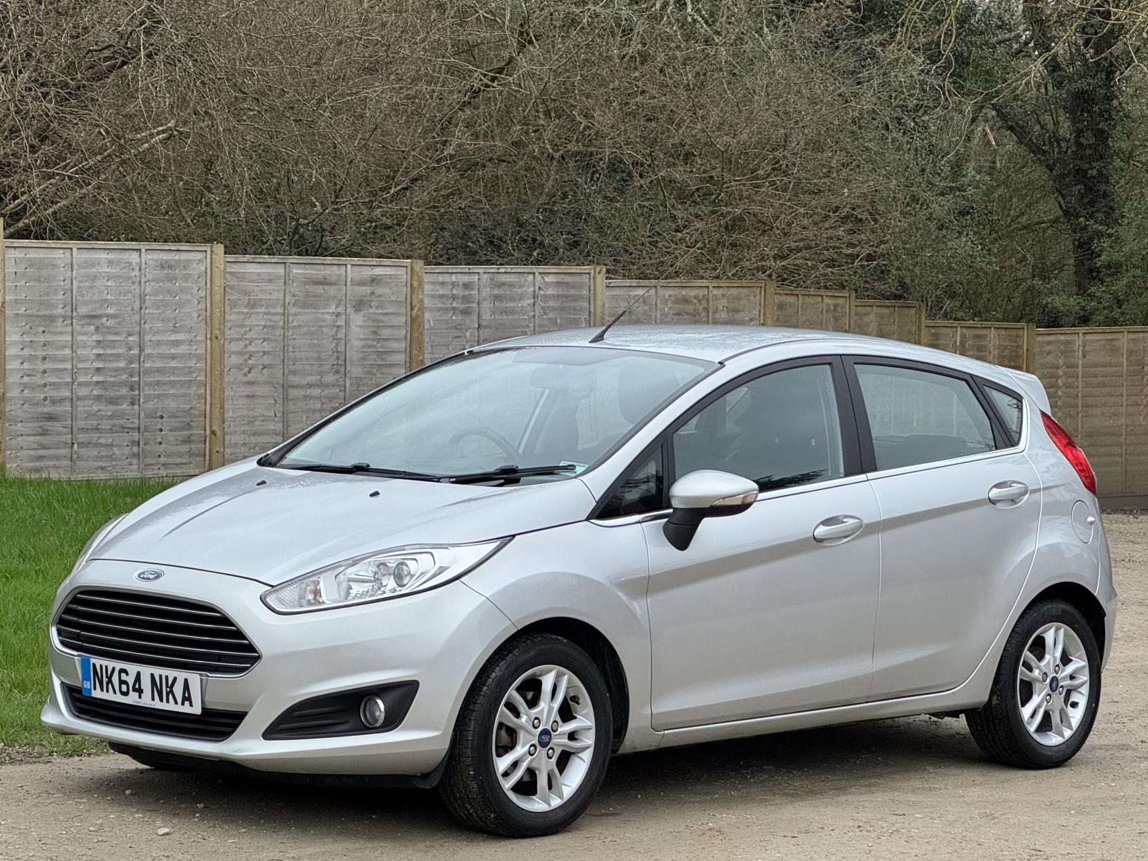 Ford Fiesta 1.0T EcoBoost Zetec Hatchback 5dr Petrol Powershift Euro 5 (100 ps)