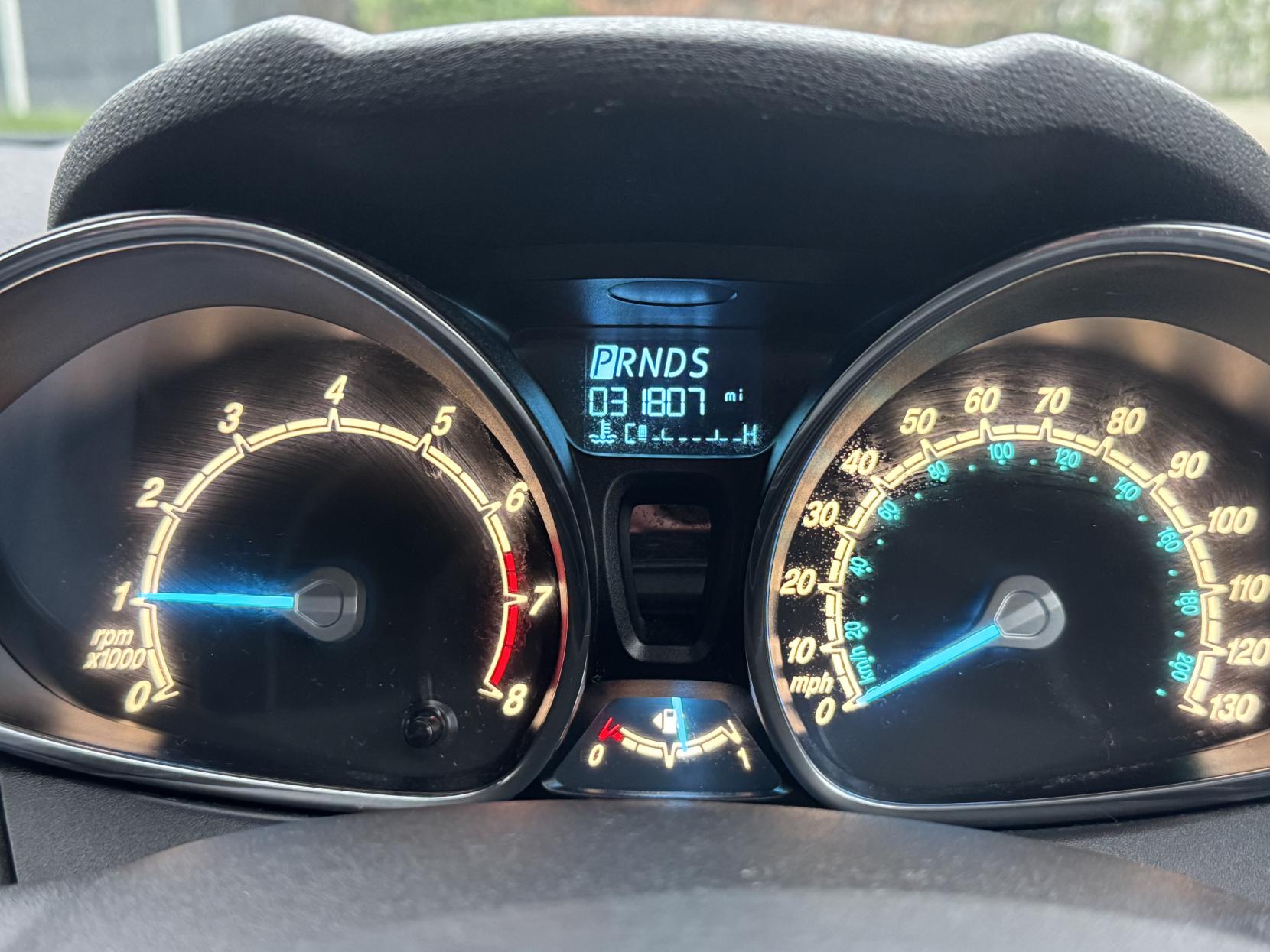 Ford Fiesta 1.0T EcoBoost Zetec Hatchback 5dr Petrol Powershift Euro 5 (100 ps)