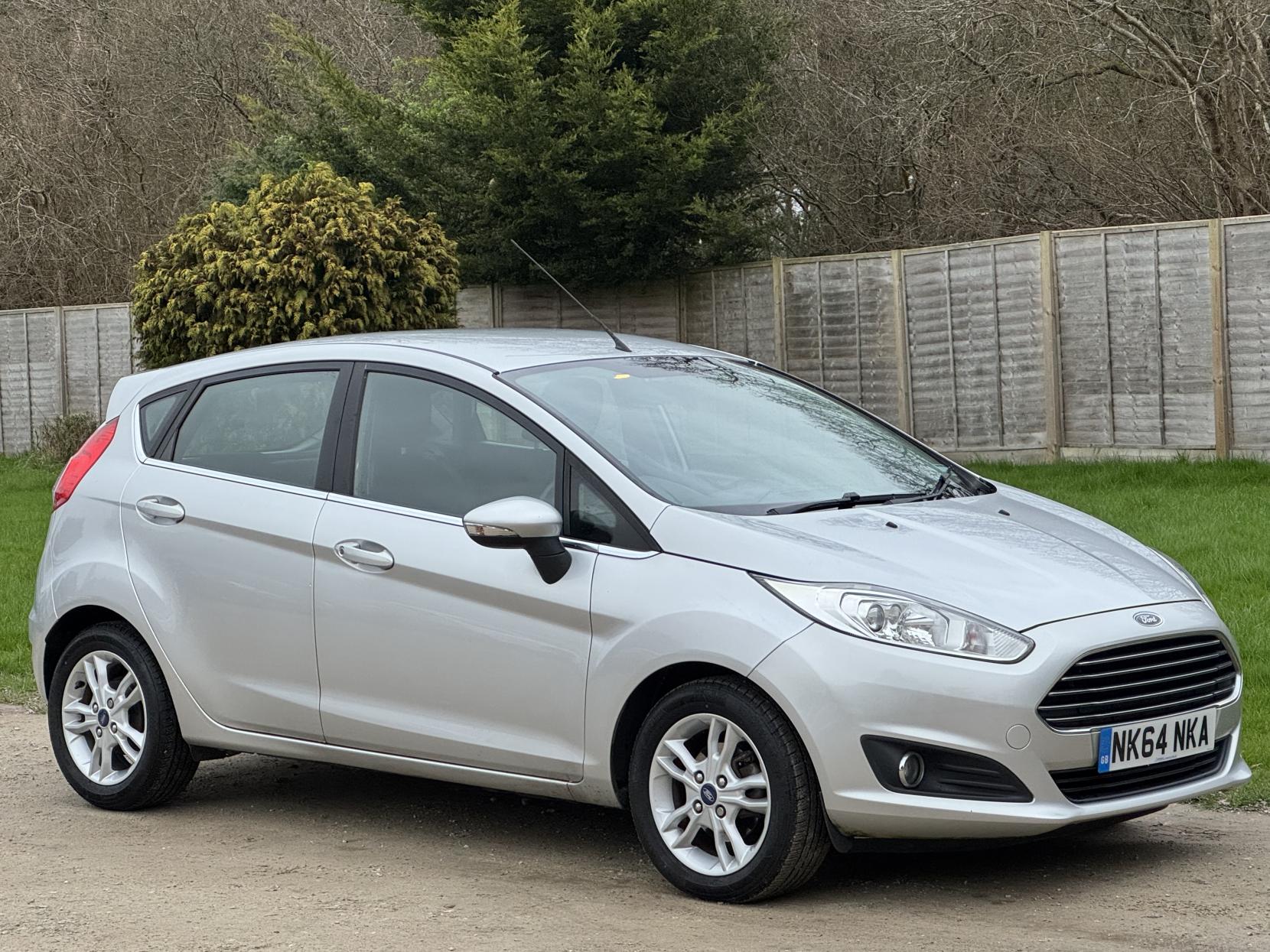 Ford Fiesta 1.0T EcoBoost Zetec Hatchback 5dr Petrol Powershift Euro 5 (100 ps)