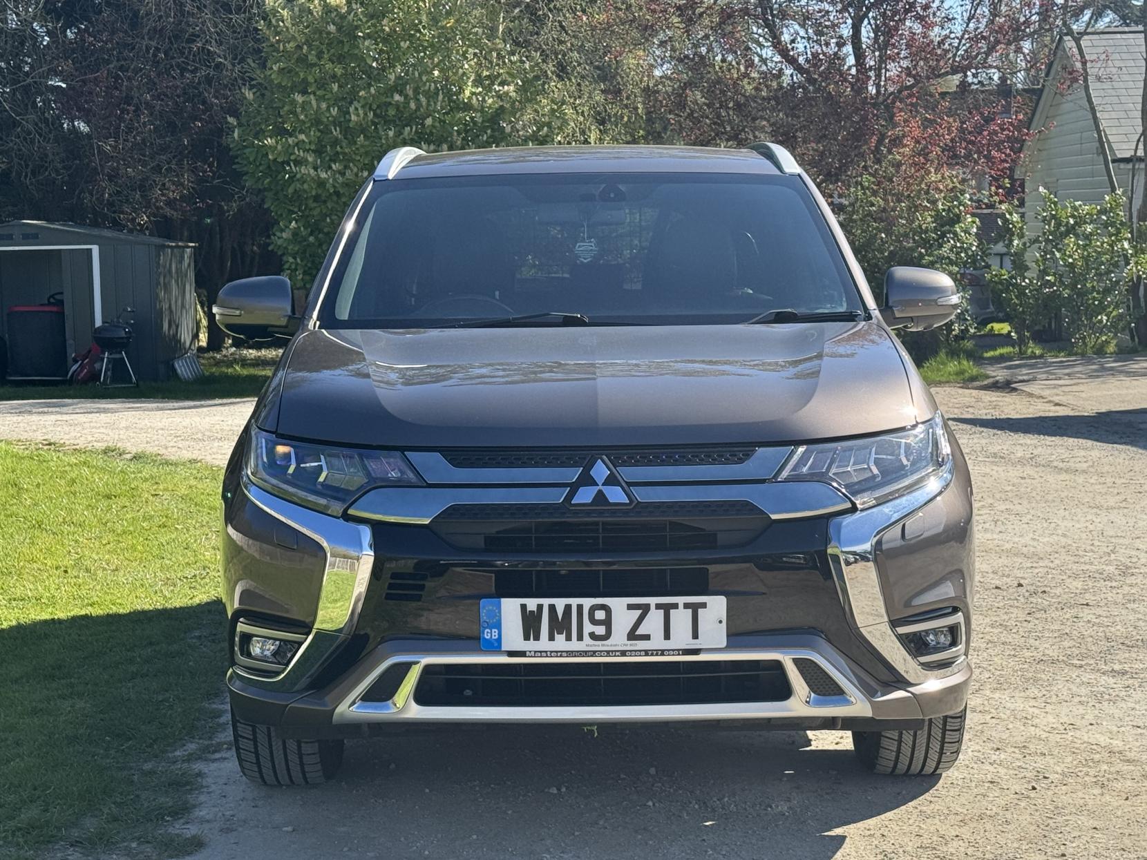 Mitsubishi Outlander 2.4h TwinMotor 13.8kWh 4h SUV 5dr Petrol Plug-in Hybrid CVT 4WD Euro 6 (s/s) (209 ps)