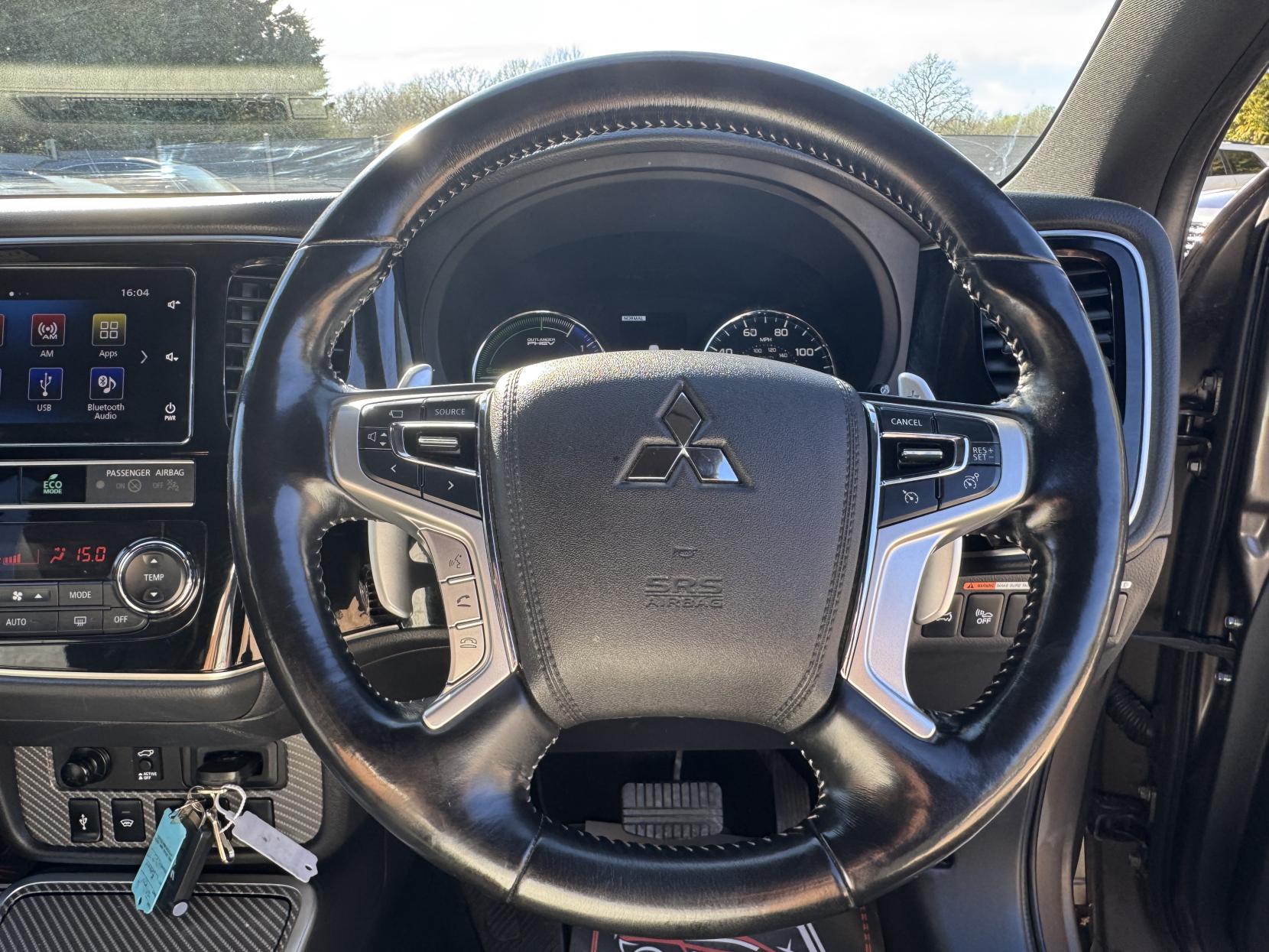 Mitsubishi Outlander 2.4h TwinMotor 13.8kWh 4h SUV 5dr Petrol Plug-in Hybrid CVT 4WD Euro 6 (s/s) (209 ps)