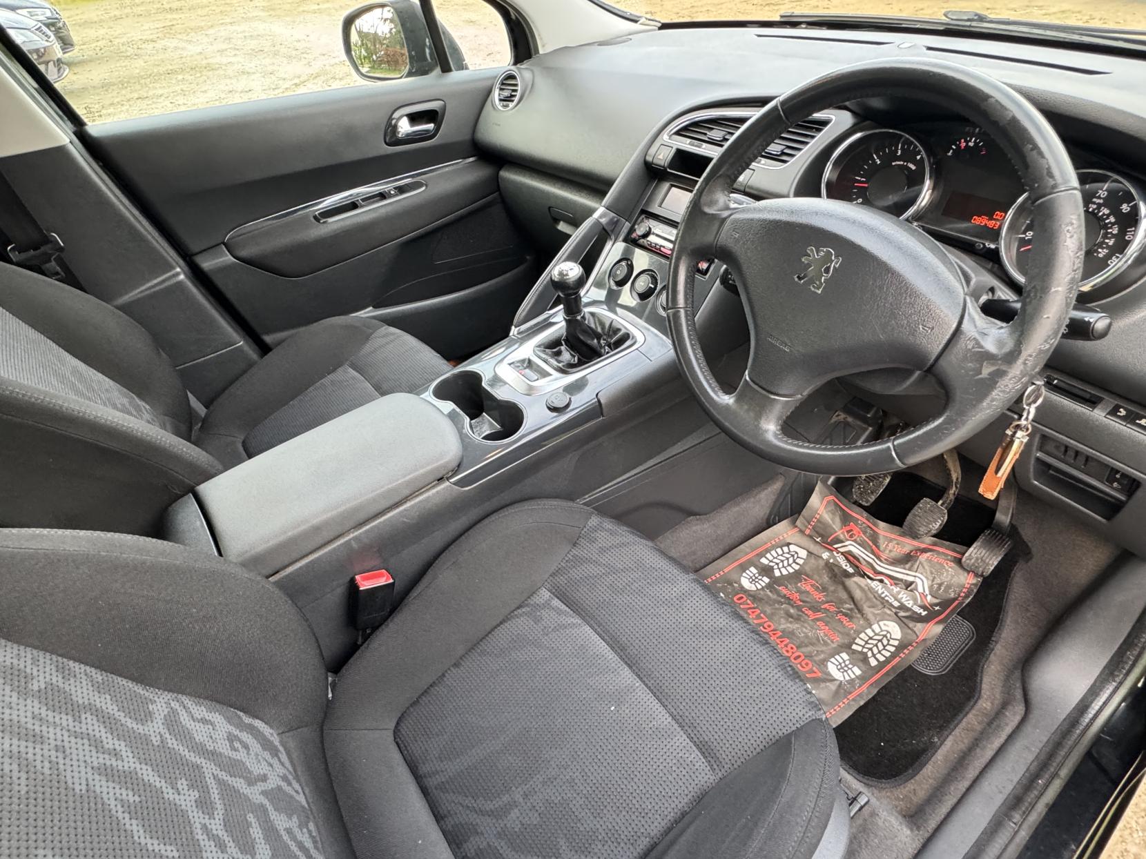 Peugeot 3008 1.6 VTi Sport SUV 5dr Petrol Manual Euro 5 (120 ps)