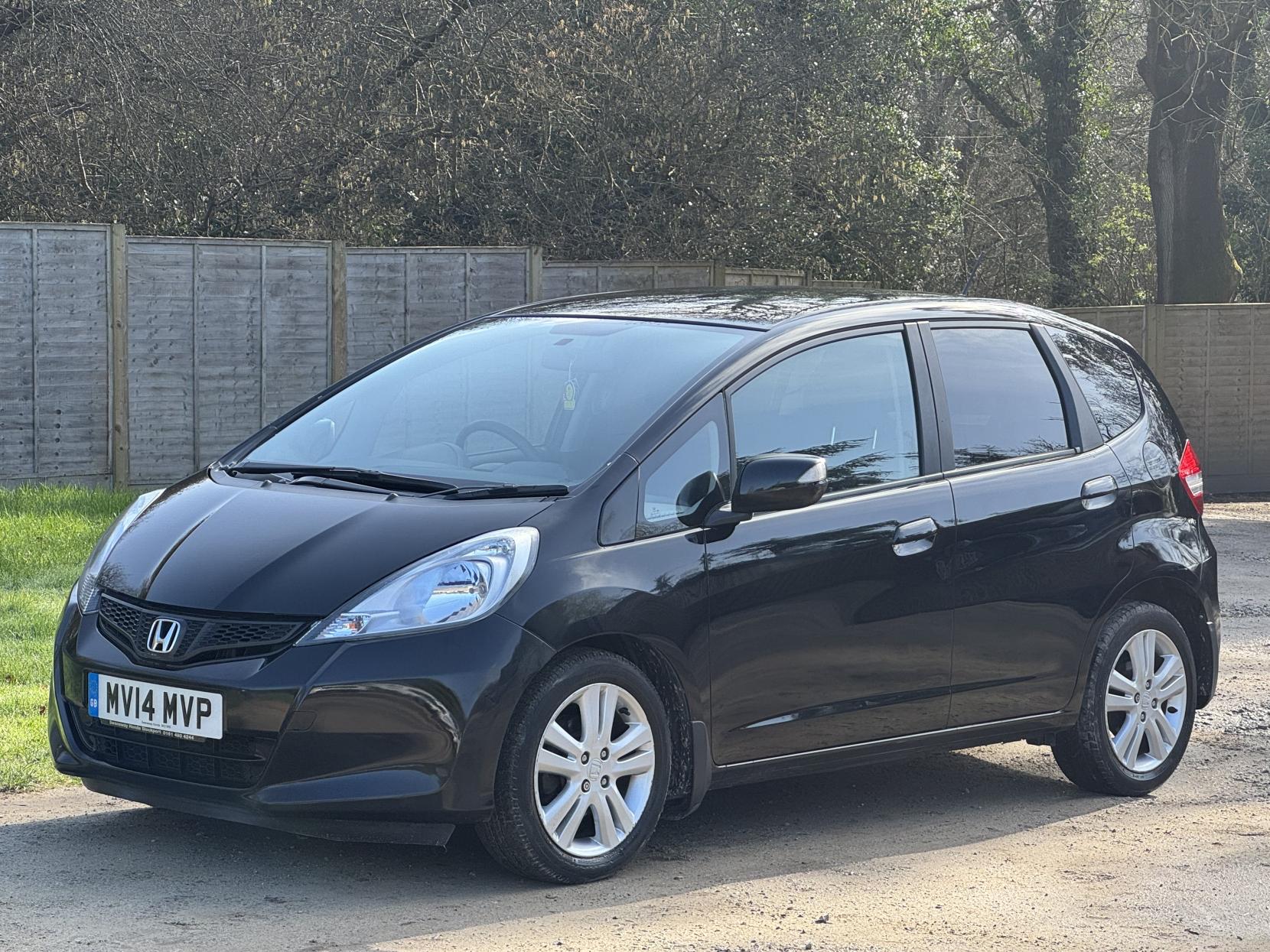 Honda Jazz 1.4 i-VTEC ES Plus Hatchback 5dr Petrol CVT Euro 5 (99 ps)