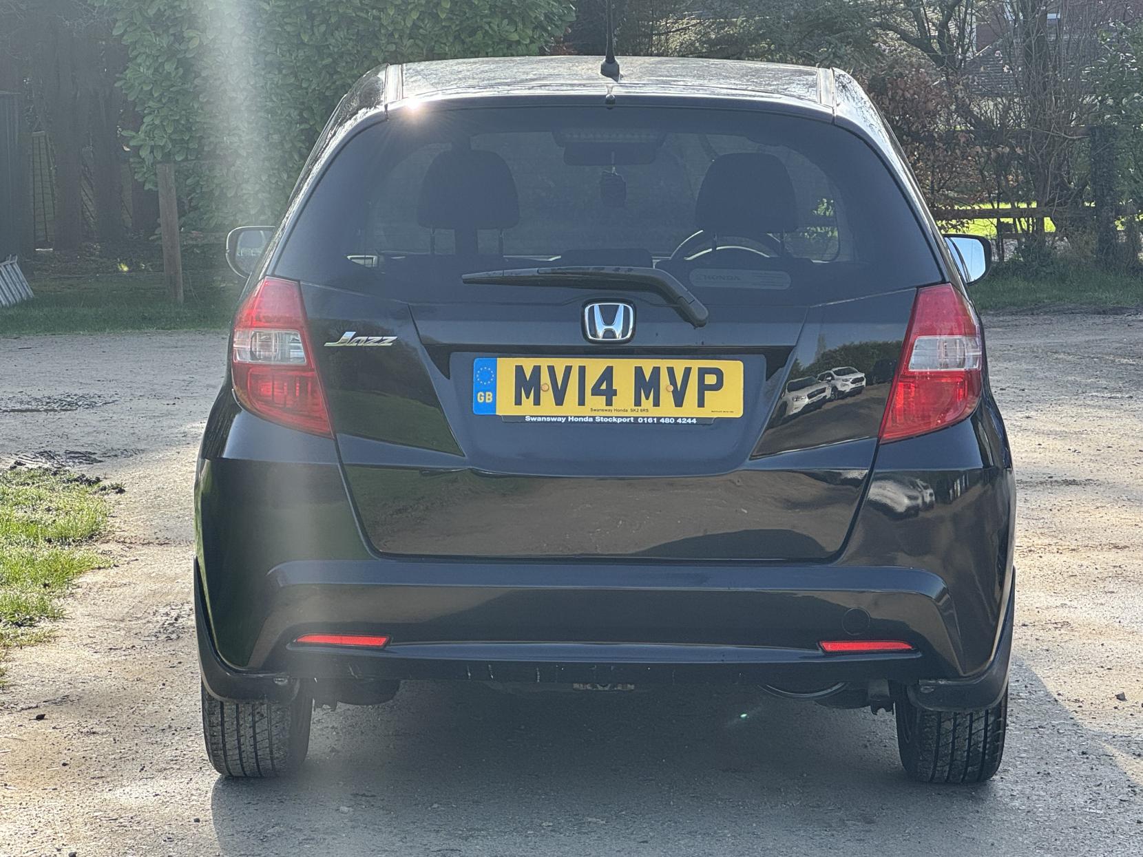 Honda Jazz 1.4 i-VTEC ES Plus Hatchback 5dr Petrol CVT Euro 5 (99 ps)