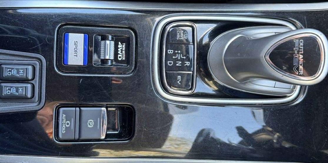 Mitsubishi Outlander 2.4h TwinMotor 13.8kWh Reflex SUV 5dr Petrol Plug-in Hybrid CVT 4WD Euro 6 (s/s) (224 ps)