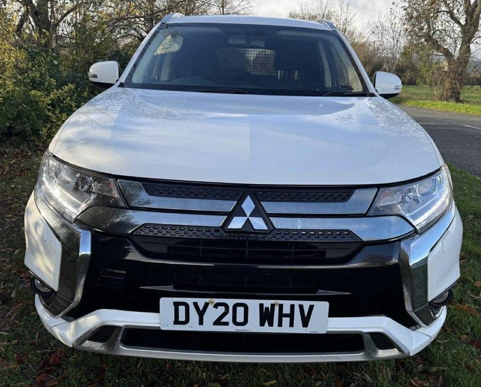 Mitsubishi Outlander 2.4h TwinMotor 13.8kWh Reflex SUV 5dr Petrol Plug-in Hybrid CVT 4WD Euro 6 (s/s) (224 ps)